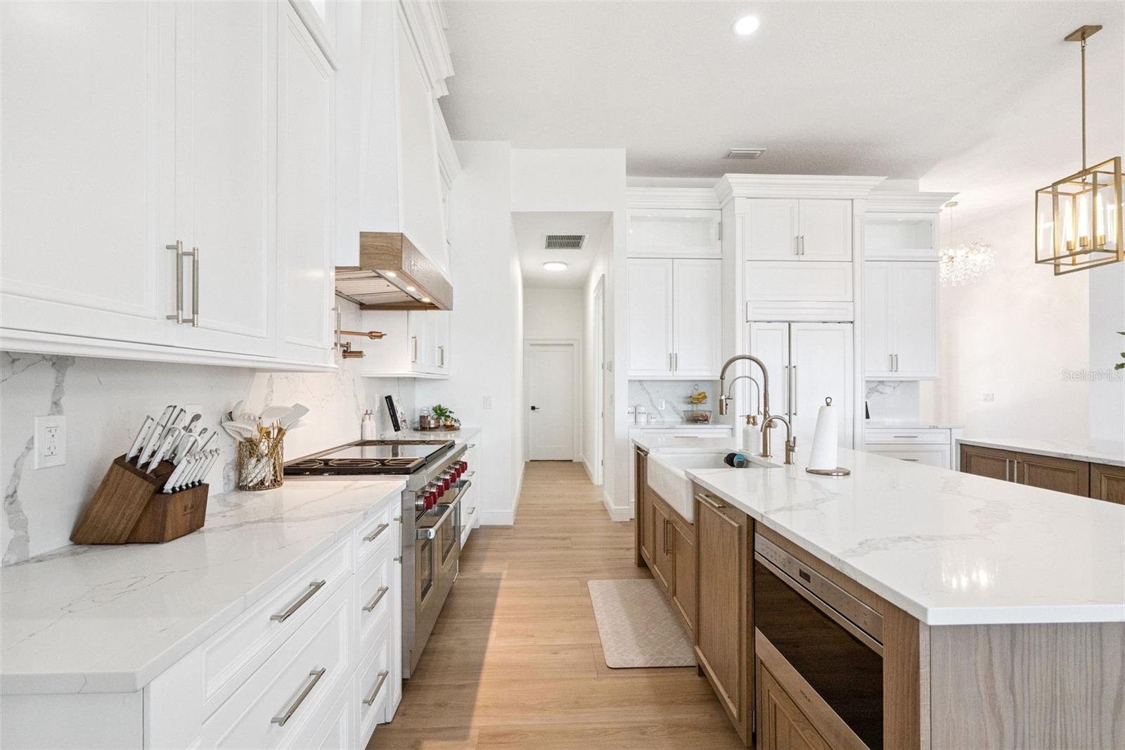 Image 16 of 62 For 10839 Lakeshore Drive