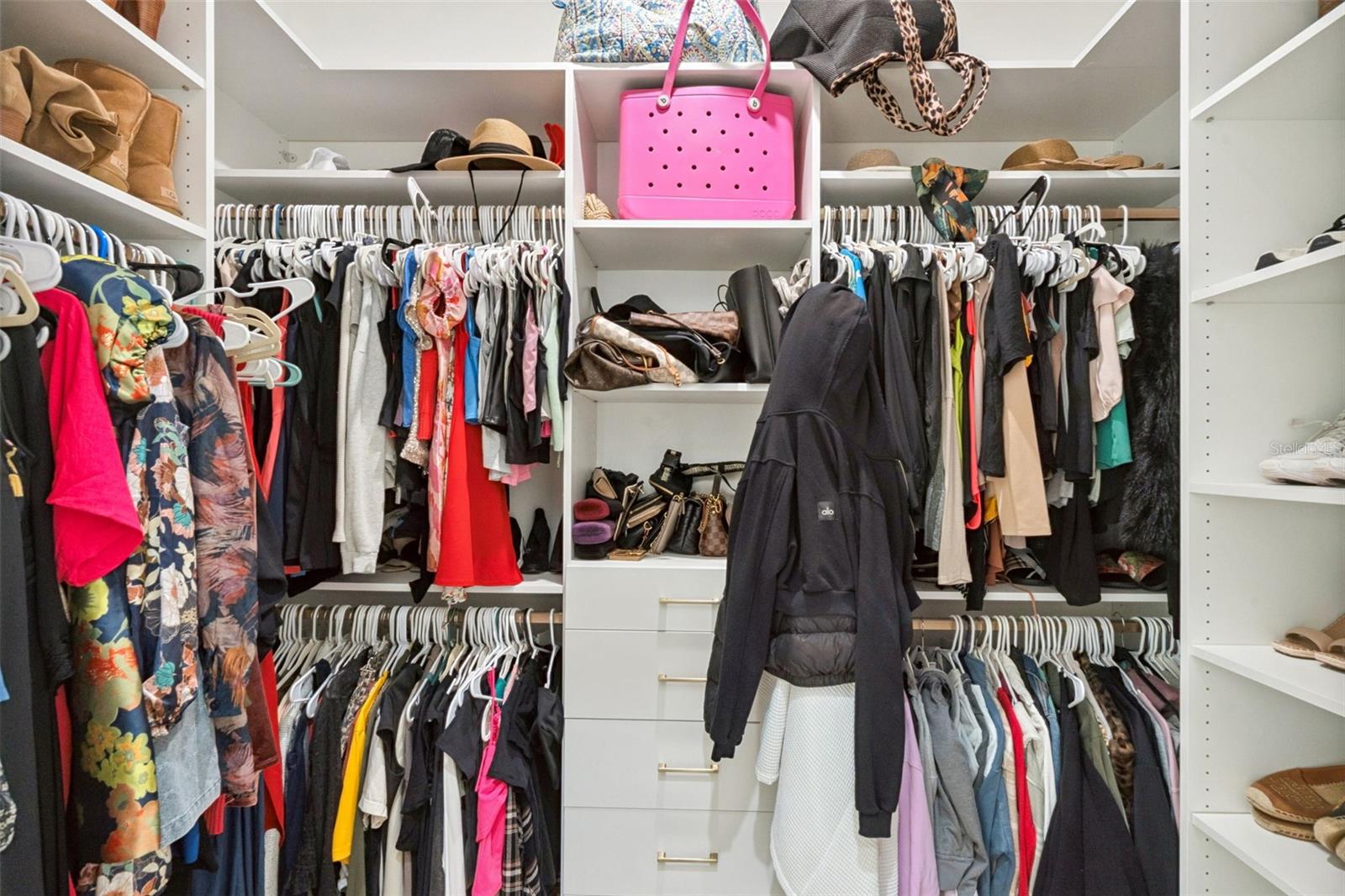 Image 24 of 62 For 10839 Lakeshore Drive