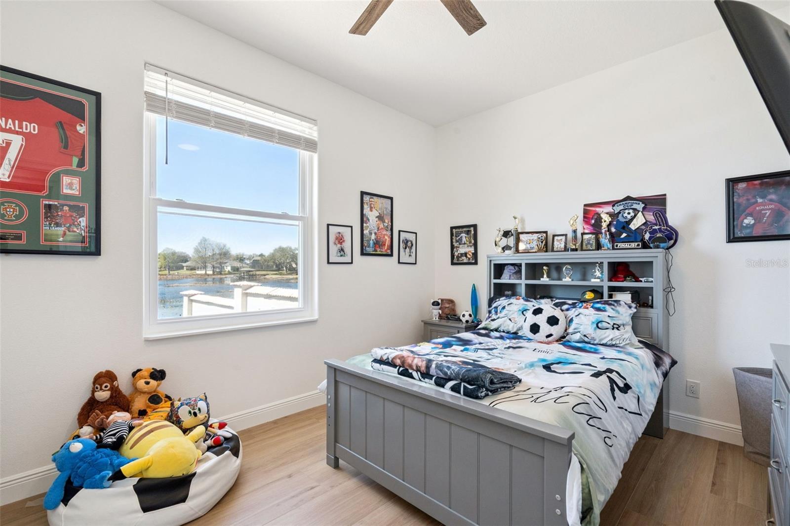 Image 26 of 62 For 10839 Lakeshore Drive