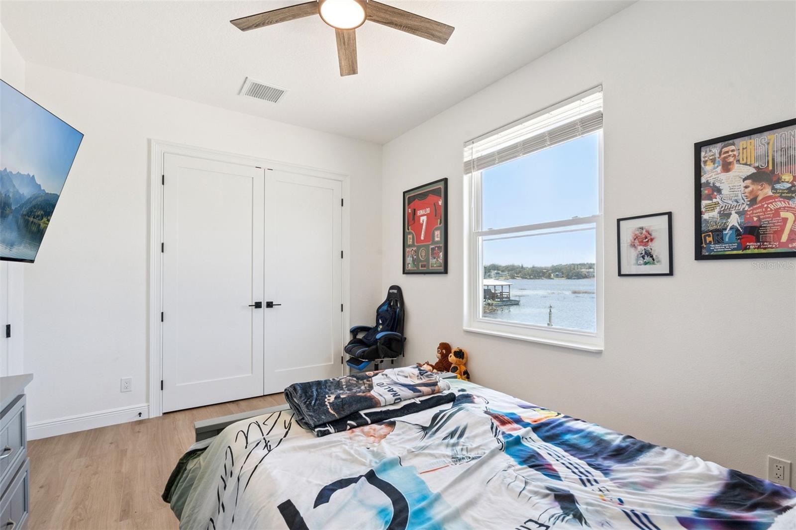 Image 27 of 62 For 10839 Lakeshore Drive