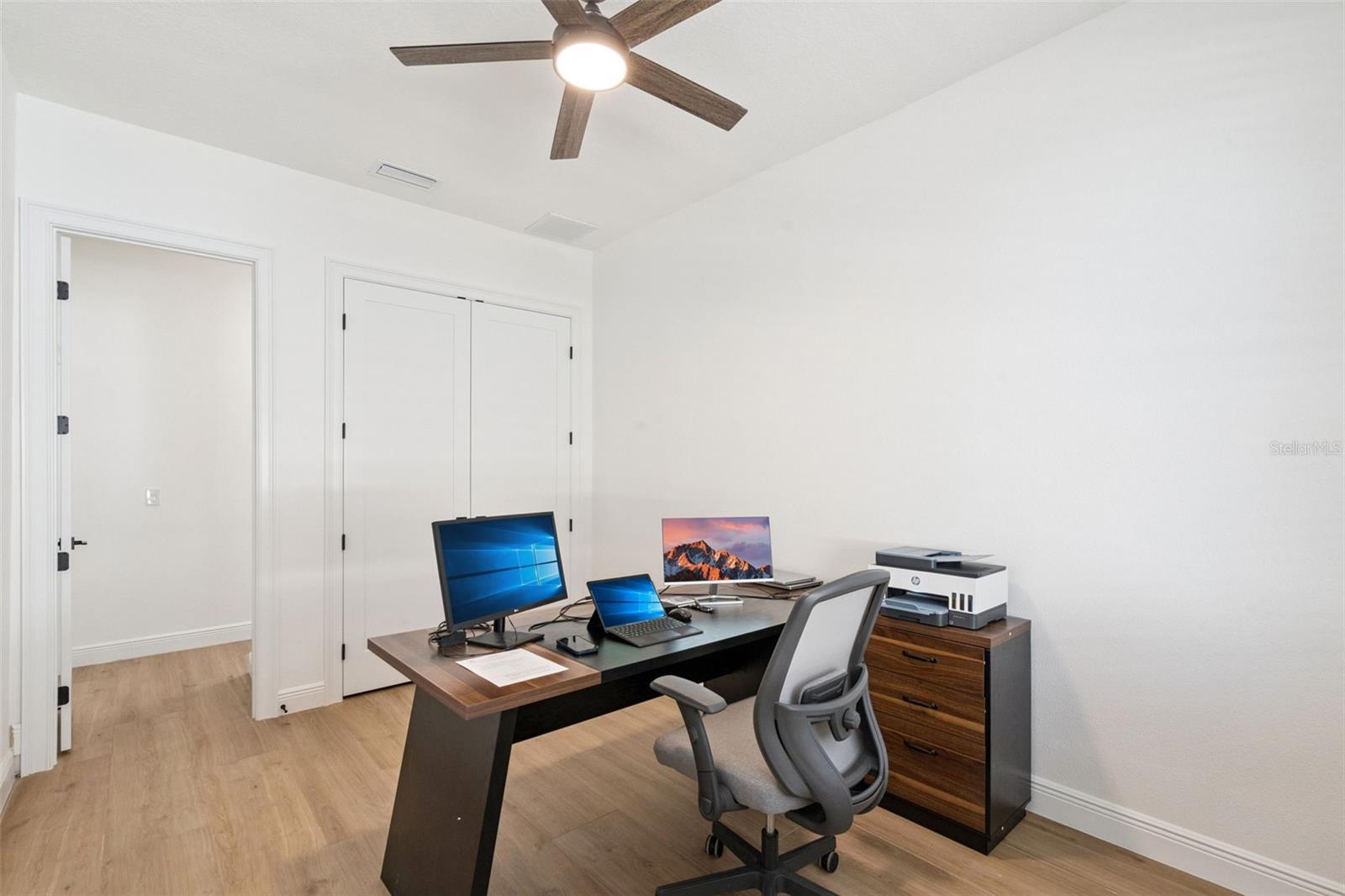 Image 33 of 62 For 10839 Lakeshore Drive