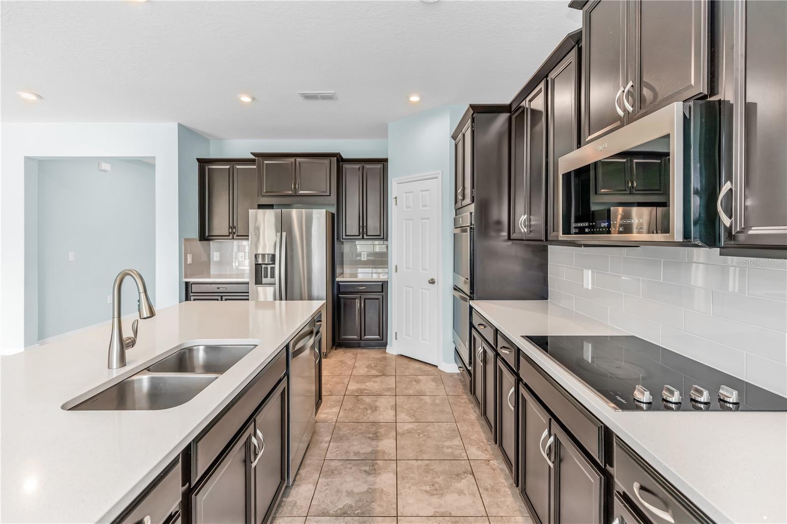 Image 3 of 70 For 3427 Stonegate Drive