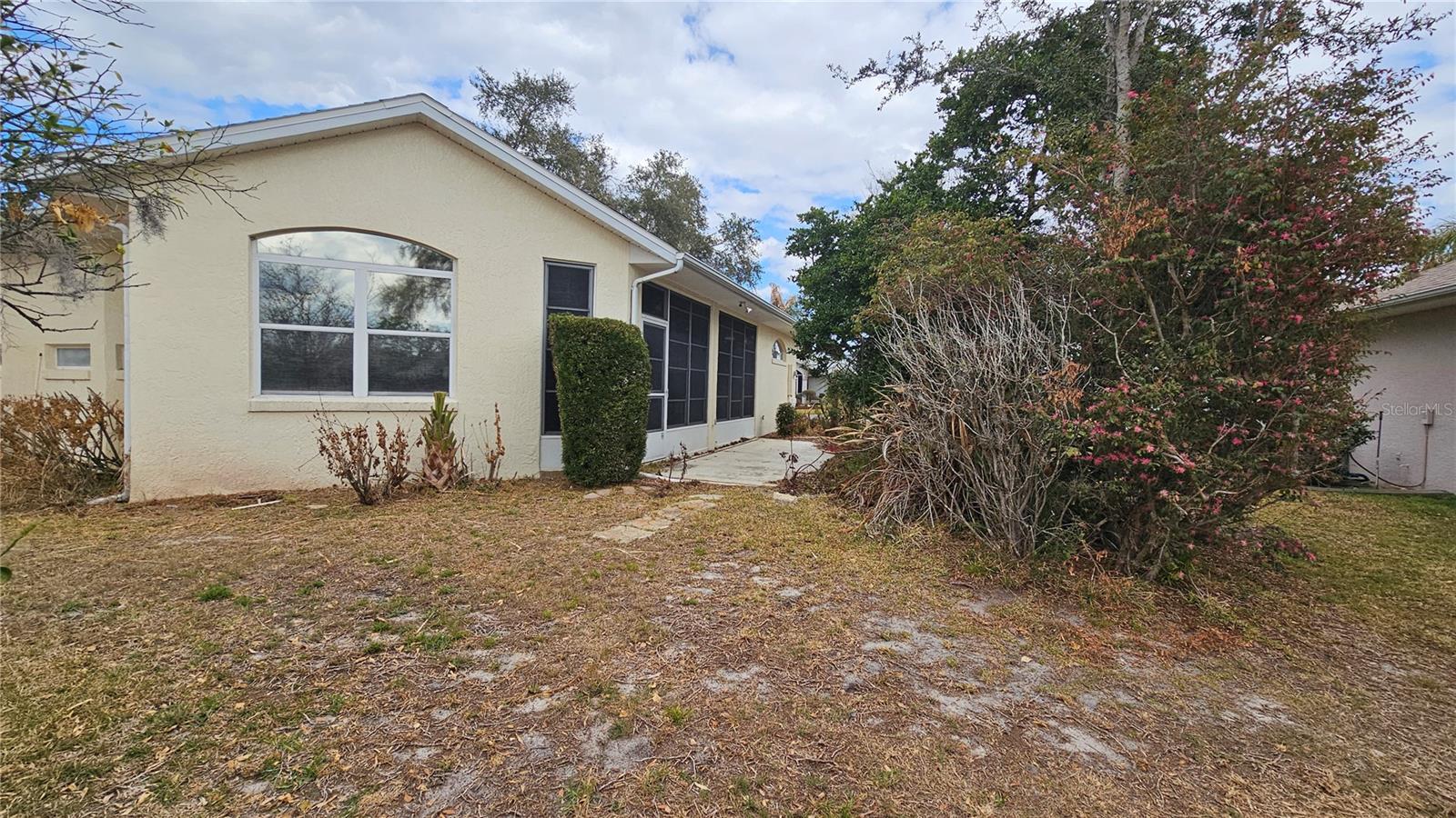 Image 21 of 28 For 21516 Castle View Court