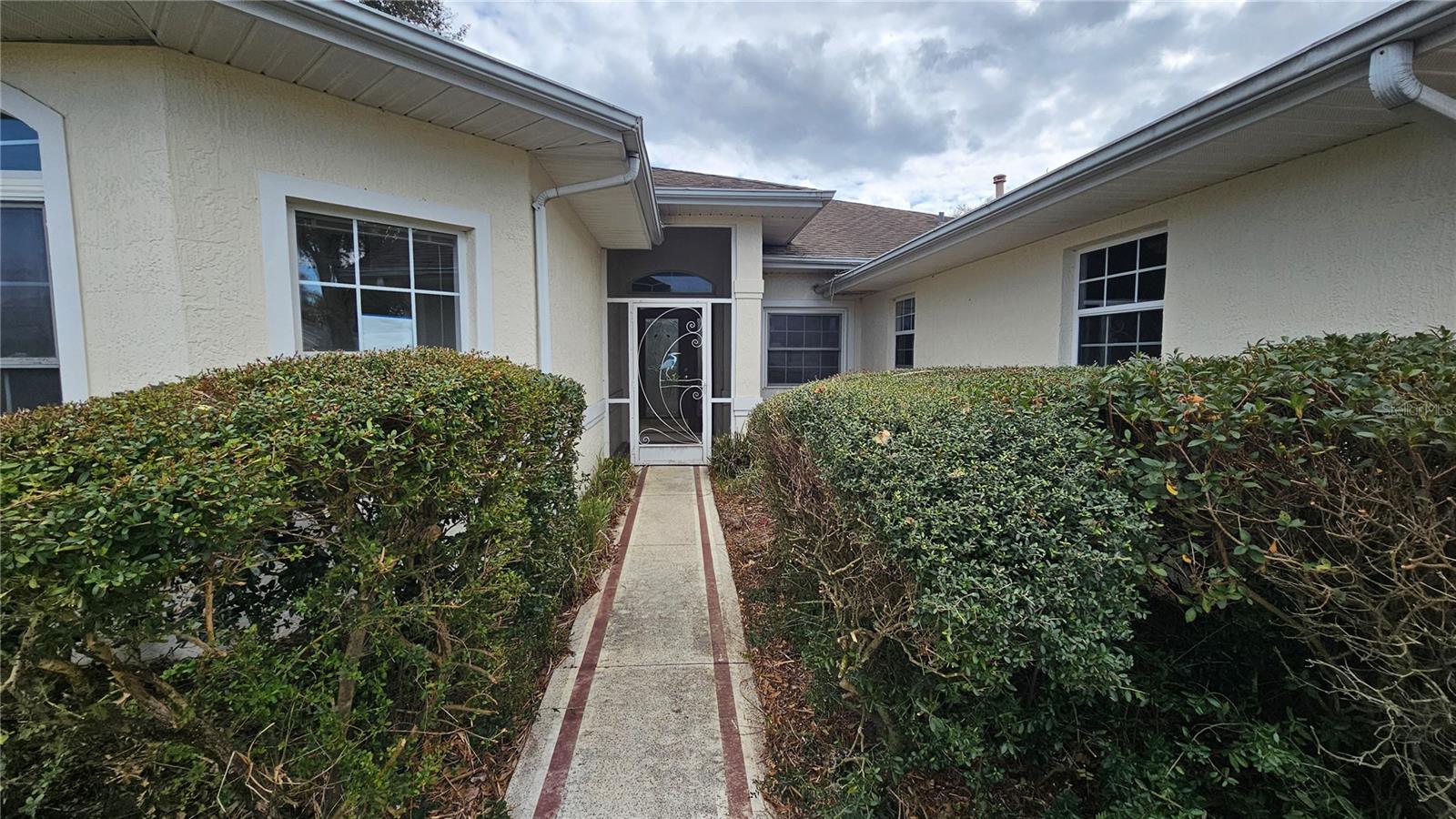 Image 4 of 28 For 21516 Castle View Court