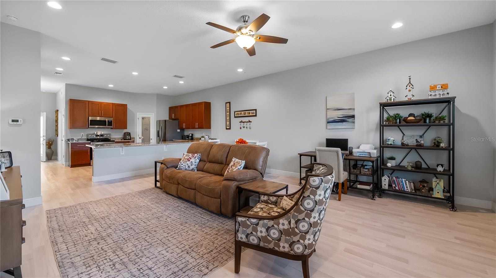 Image 15 of 39 For 2003 Winnipeg Way