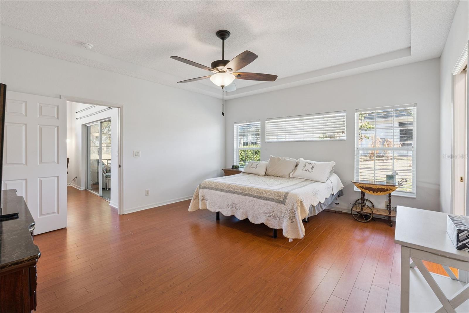 Image 28 of 93 For 26842 Forest Hills Street