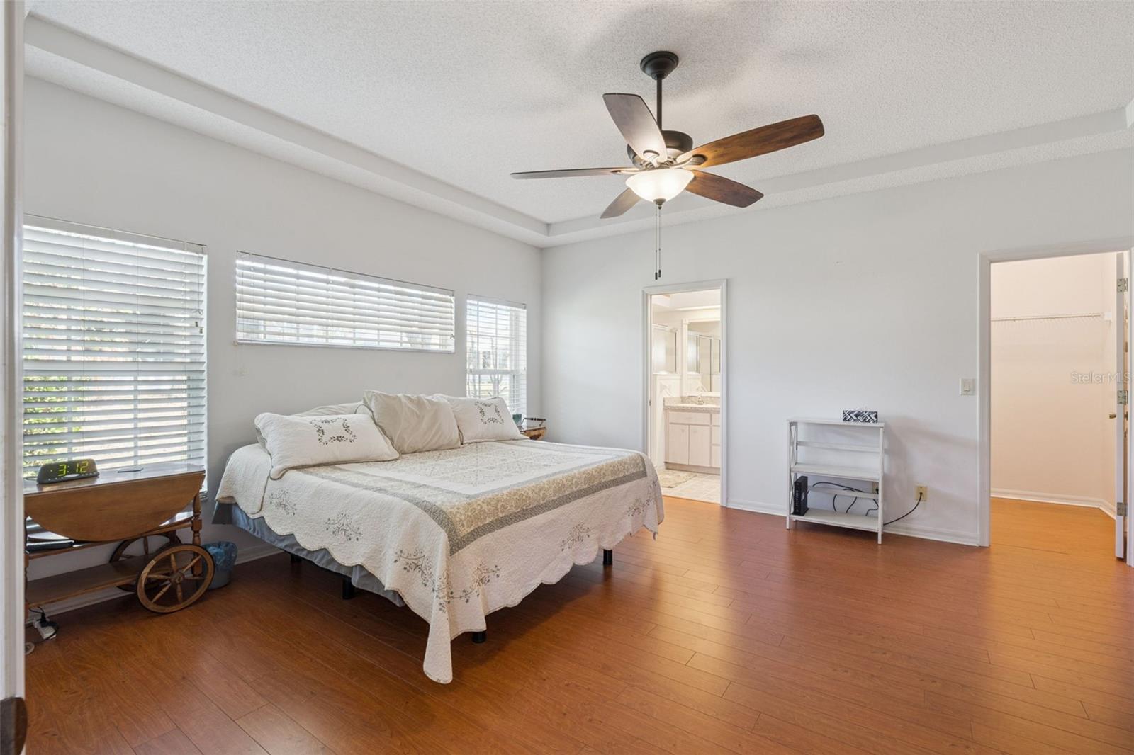 Image 30 of 93 For 26842 Forest Hills Street