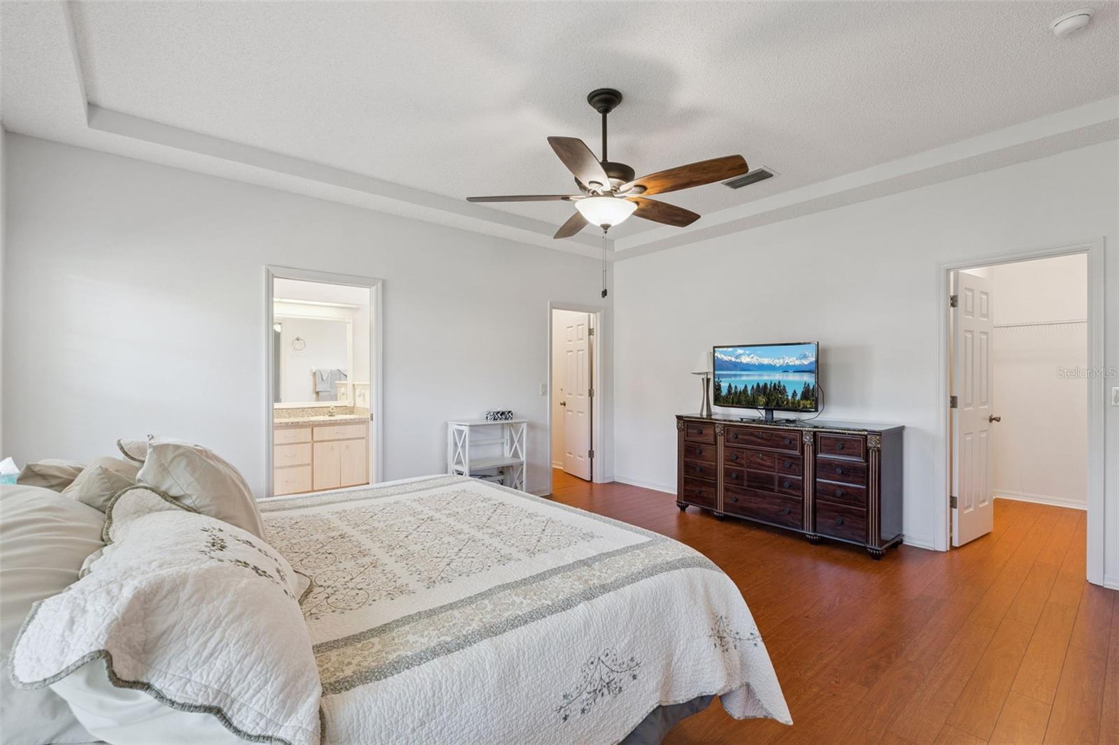 Image 31 of 93 For 26842 Forest Hills Street