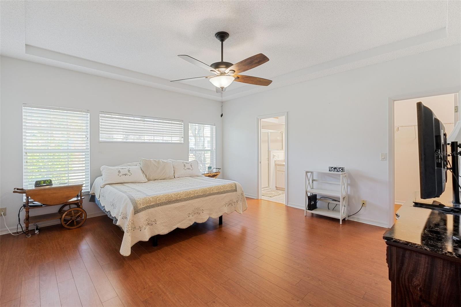 Image 32 of 93 For 26842 Forest Hills Street