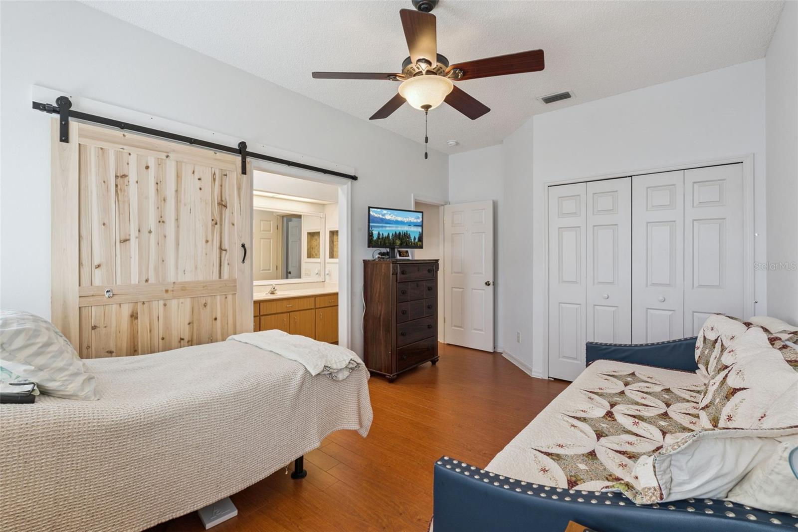 Image 37 of 93 For 26842 Forest Hills Street