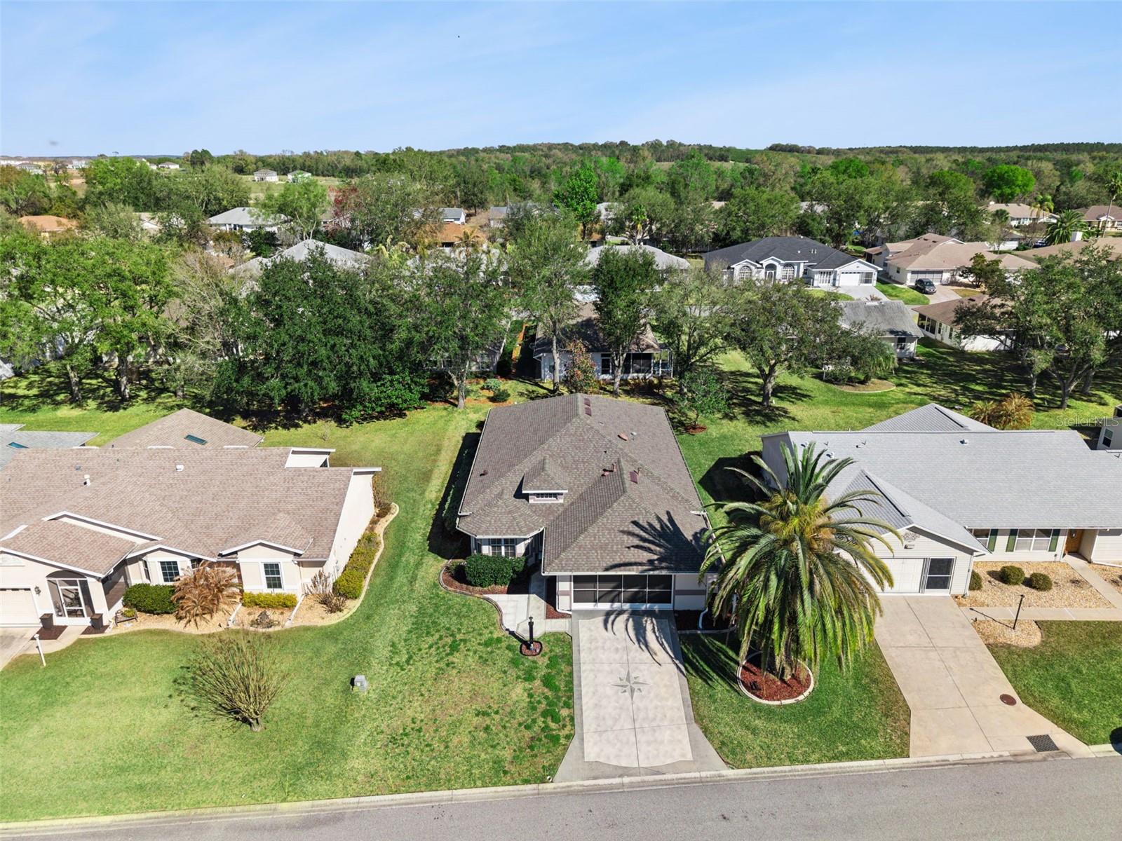 Image 7 of 93 For 26842 Forest Hills Street