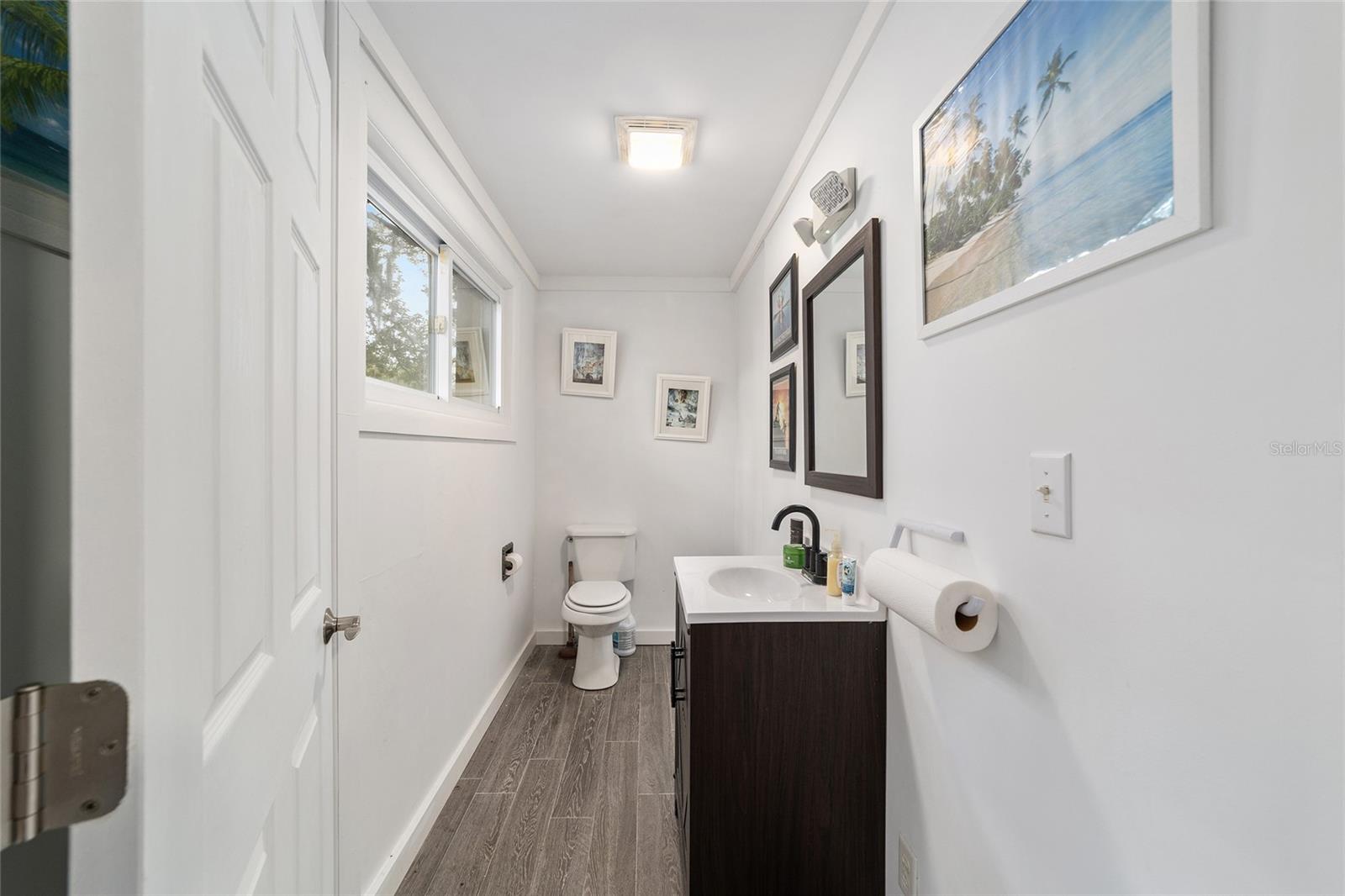 Image 26 of 40 For 219 Mcclendon Street