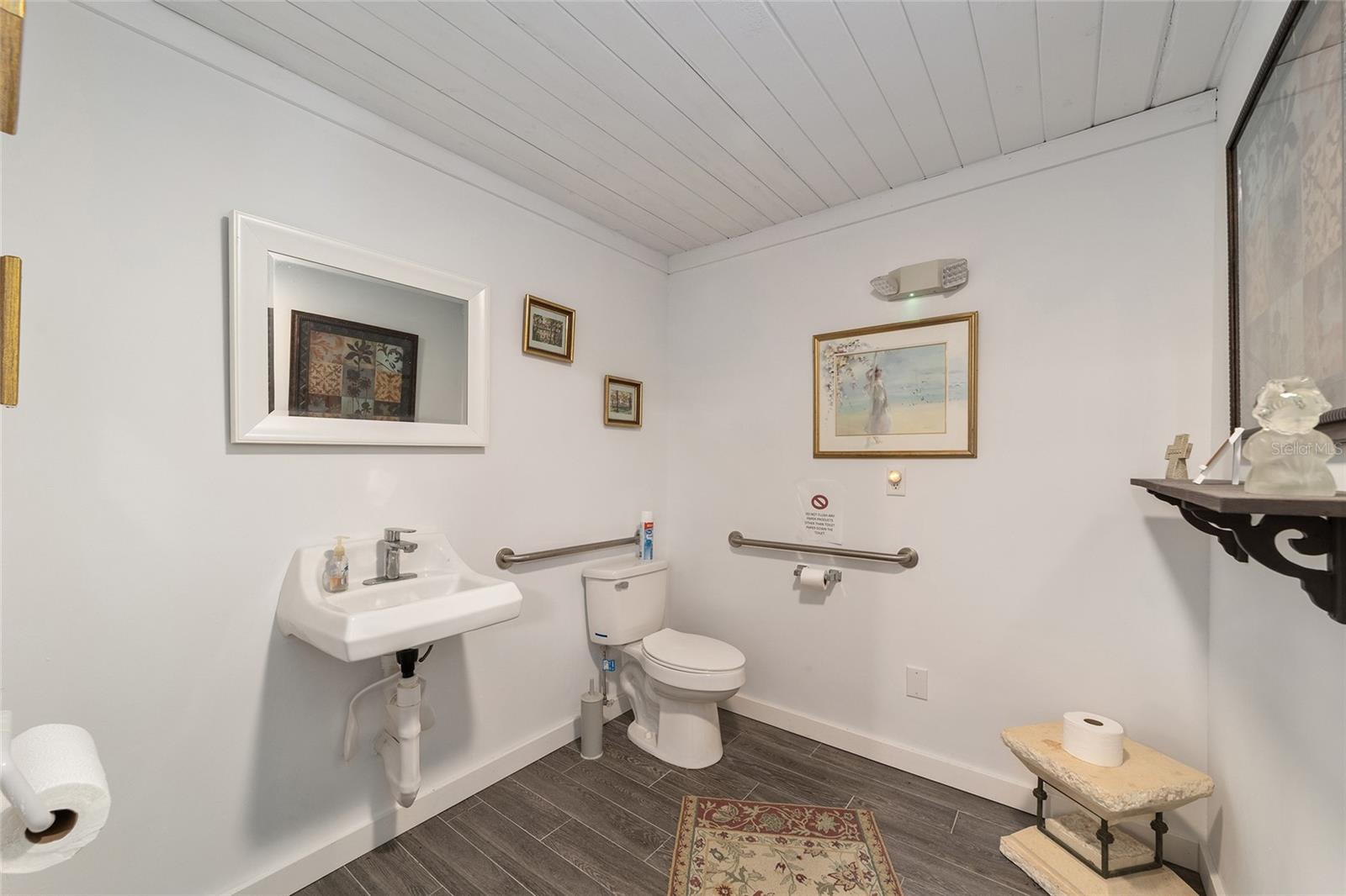 Image 36 of 40 For 219 Mcclendon Street