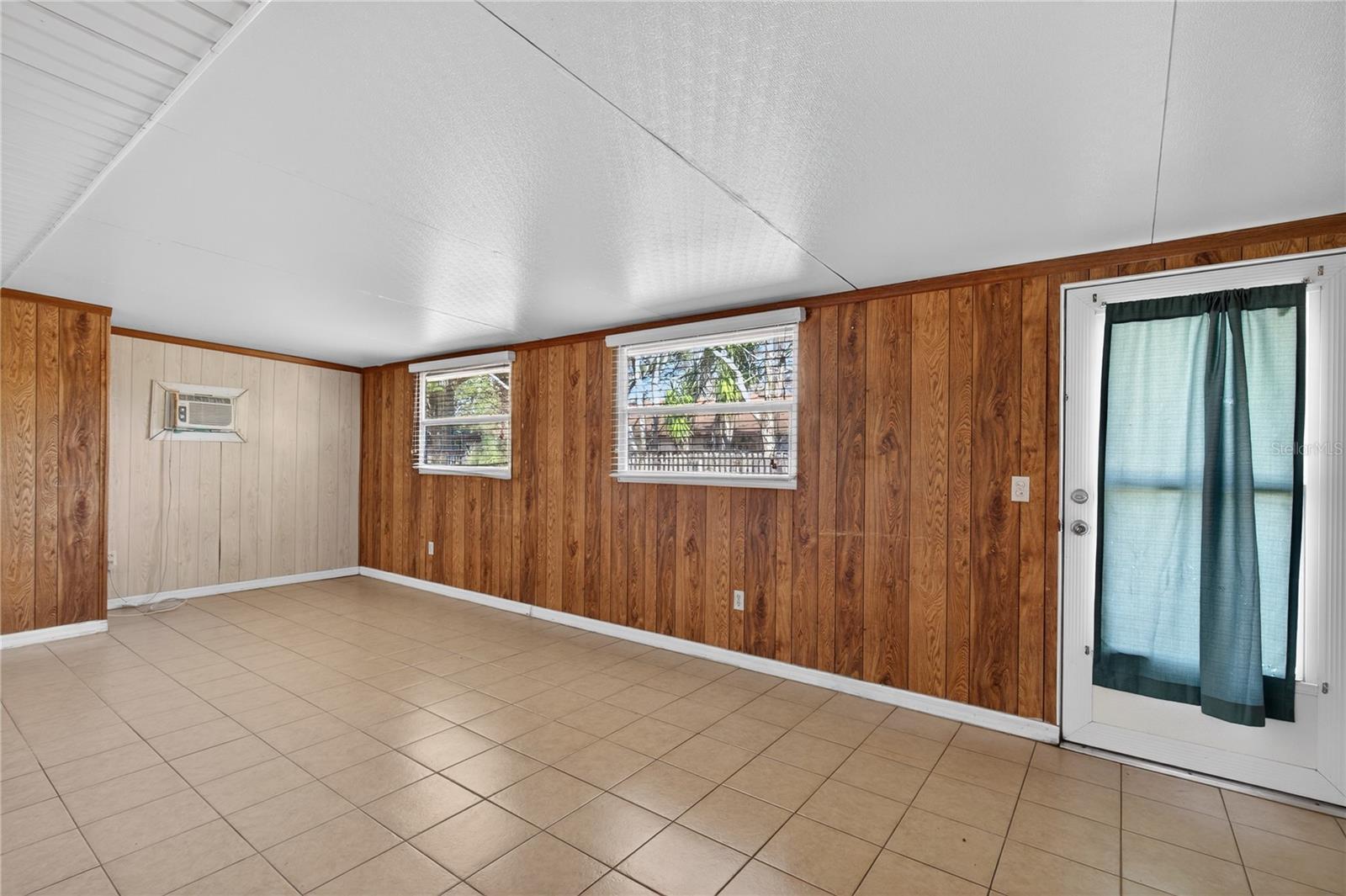 Image 15 of 31 For 30034 Tavares Ridge Boulevard 1