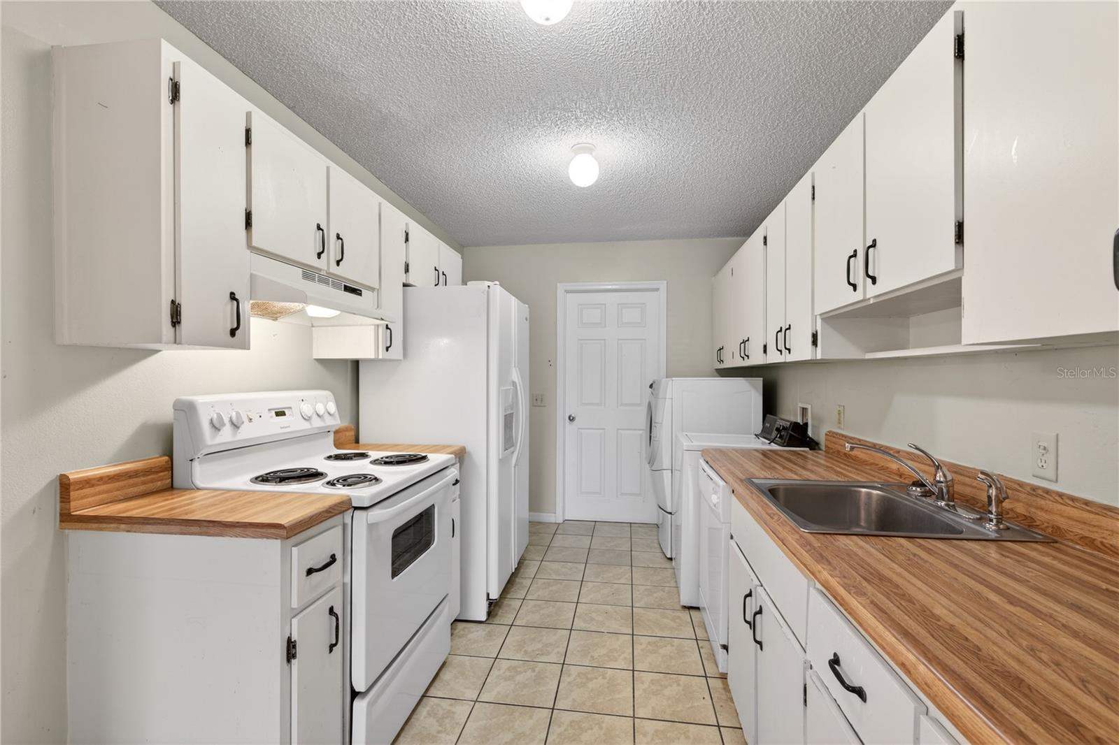 Image 6 of 31 For 30034 Tavares Ridge Boulevard 1