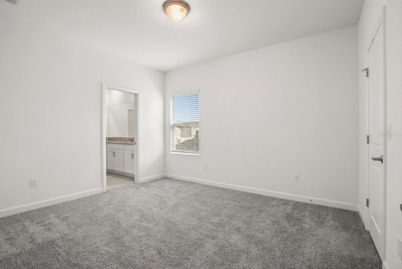 Image 13 of 28 For 2999 Addison Boulevard