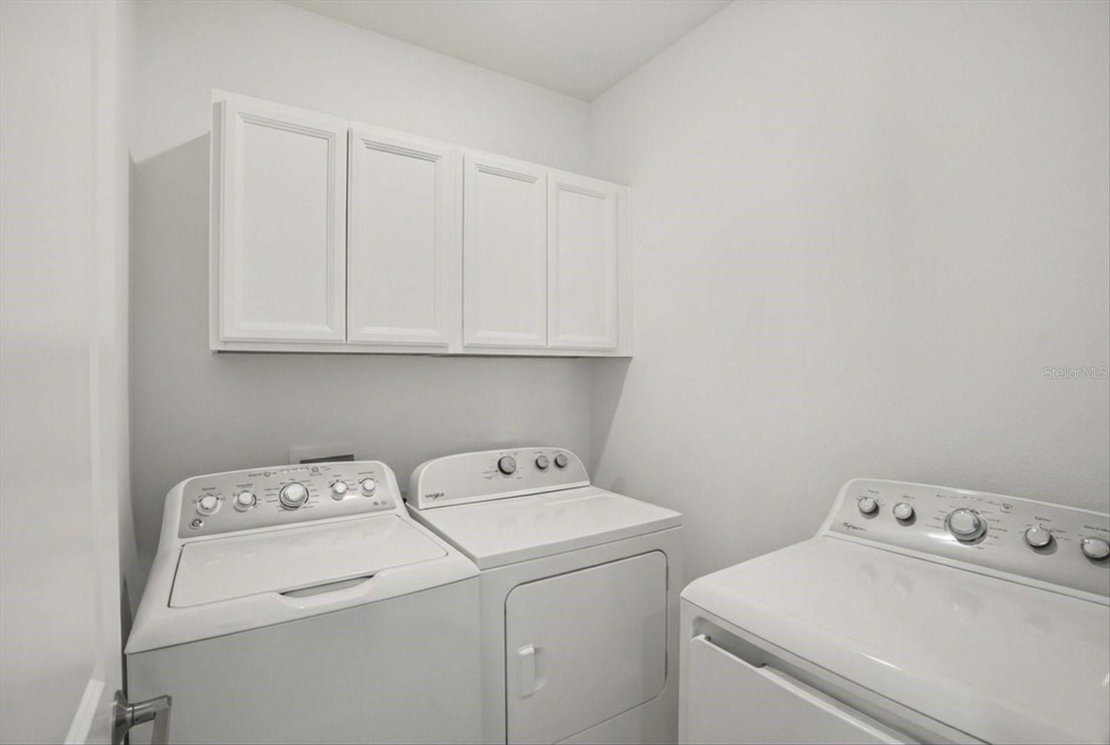 Image 18 of 28 For 2999 Addison Boulevard