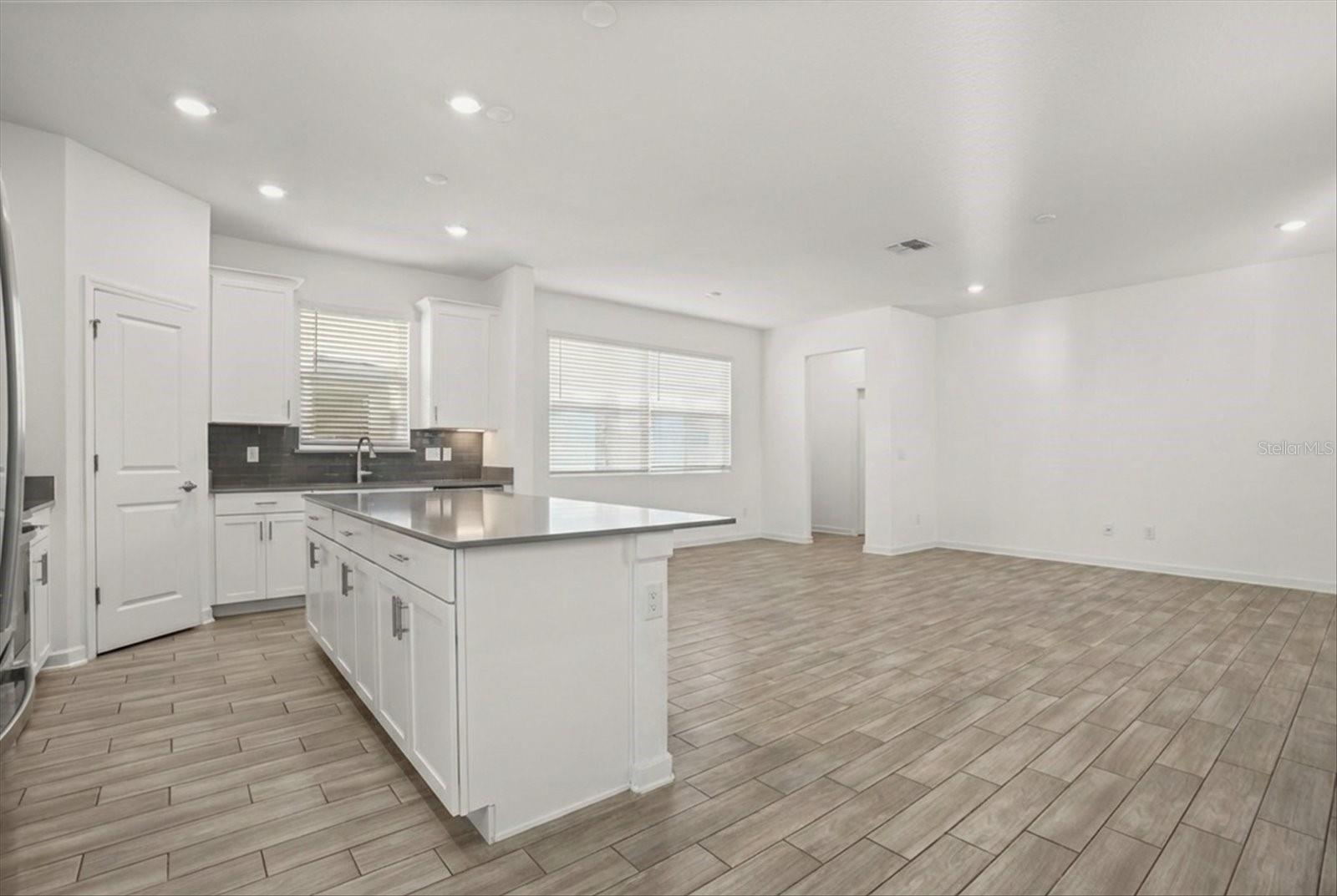 Image 3 of 28 For 2999 Addison Boulevard