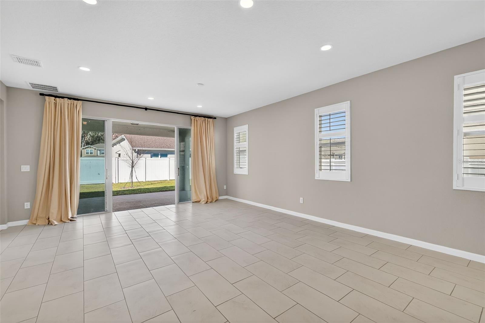 Image 10 of 32 For 3998 Bannock Avenue