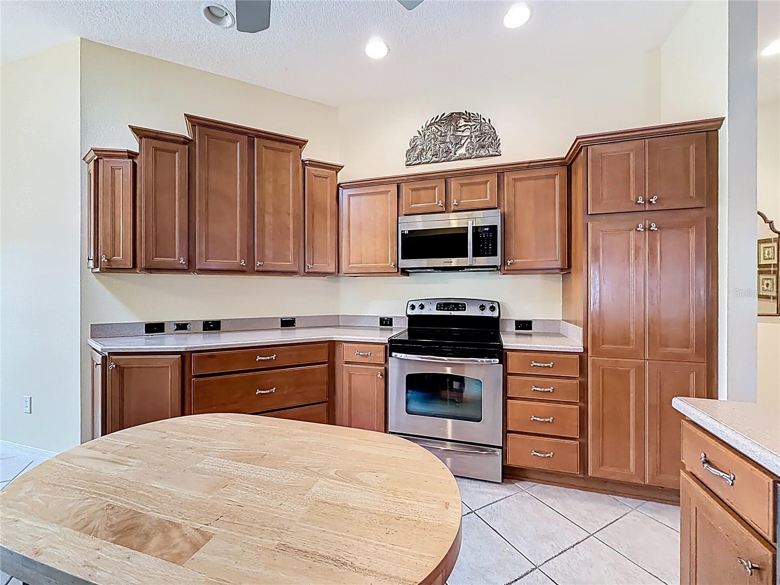 Image 16 of 42 For 2679 Lantana Avenue