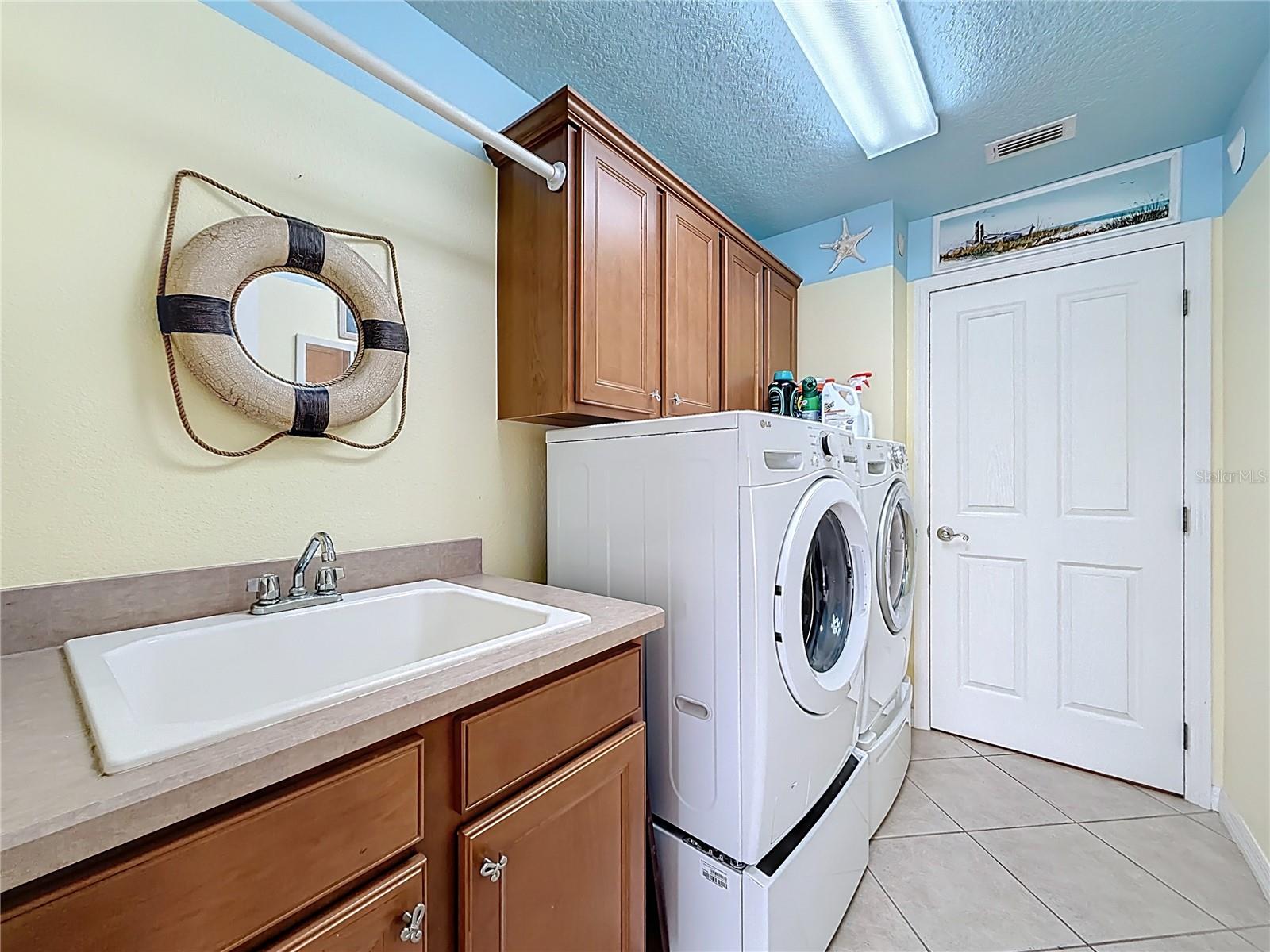 Image 40 of 42 For 2679 Lantana Avenue