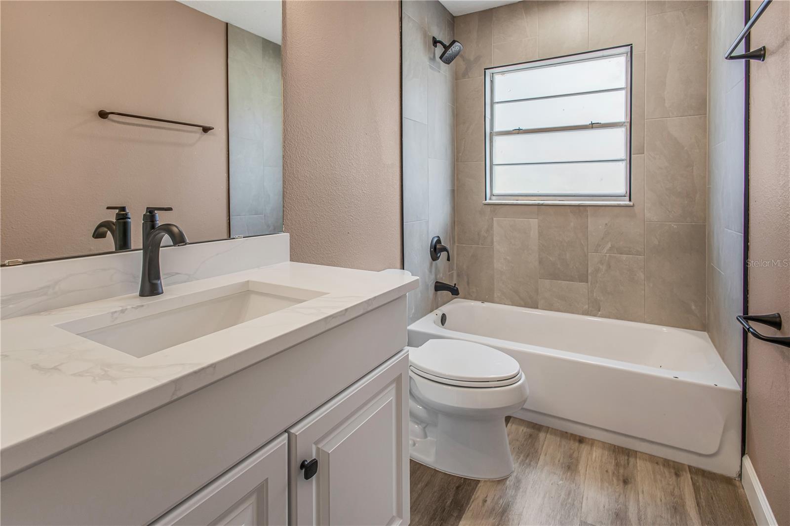 Image 12 of 24 For 761 Pearl Street