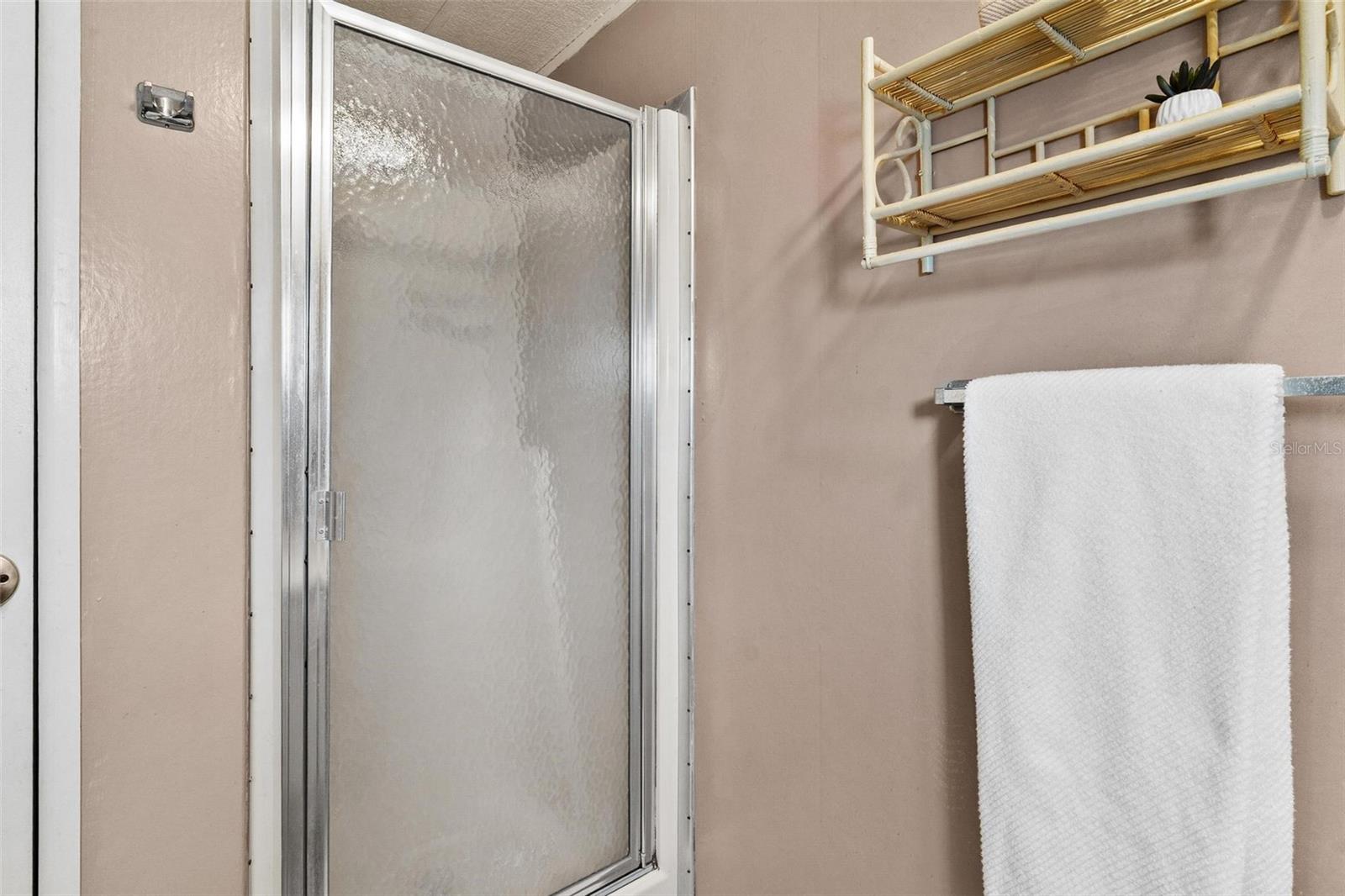 Image 25 of 53 For 304 Ivanhoe Circle