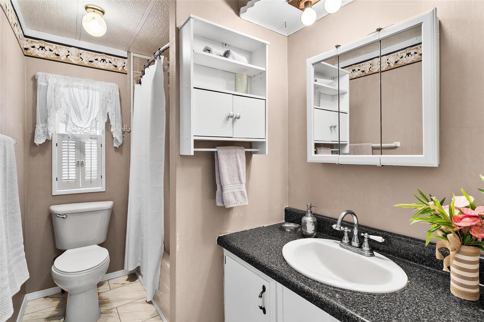 Image 27 of 53 For 304 Ivanhoe Circle