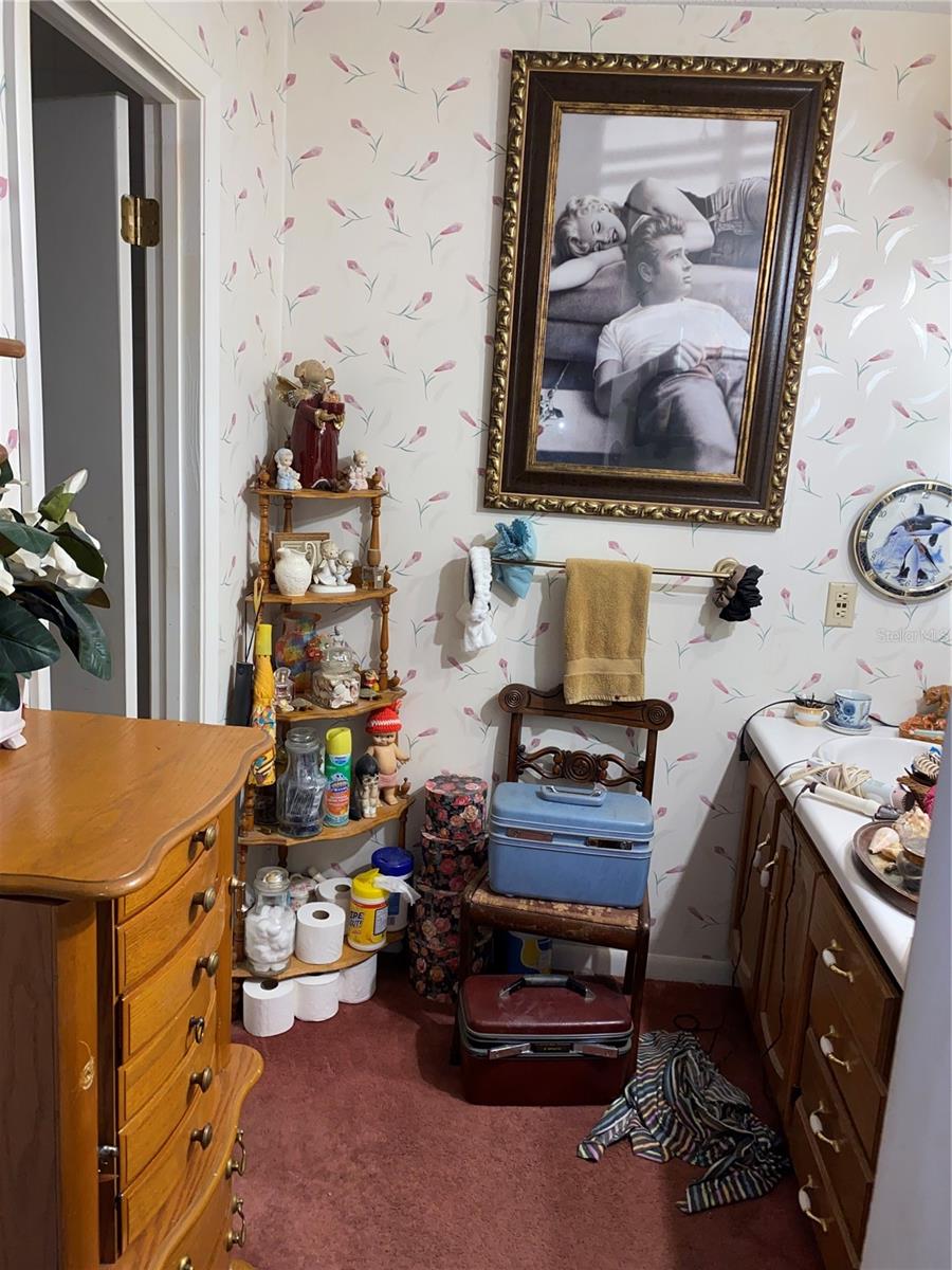 Image 15 of 21 For 1050 Cr 482d