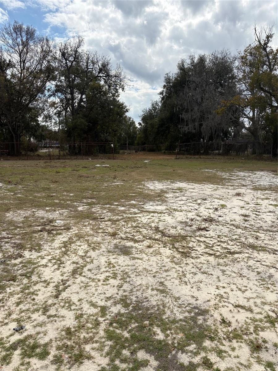 Image 2 of 4 For 114 Parker  