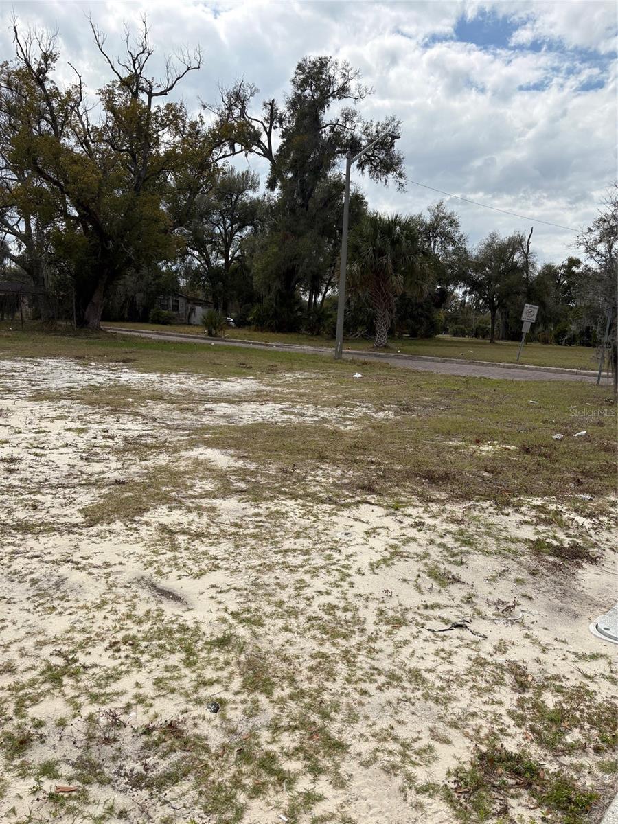 Image 3 of 4 For 114 Parker  