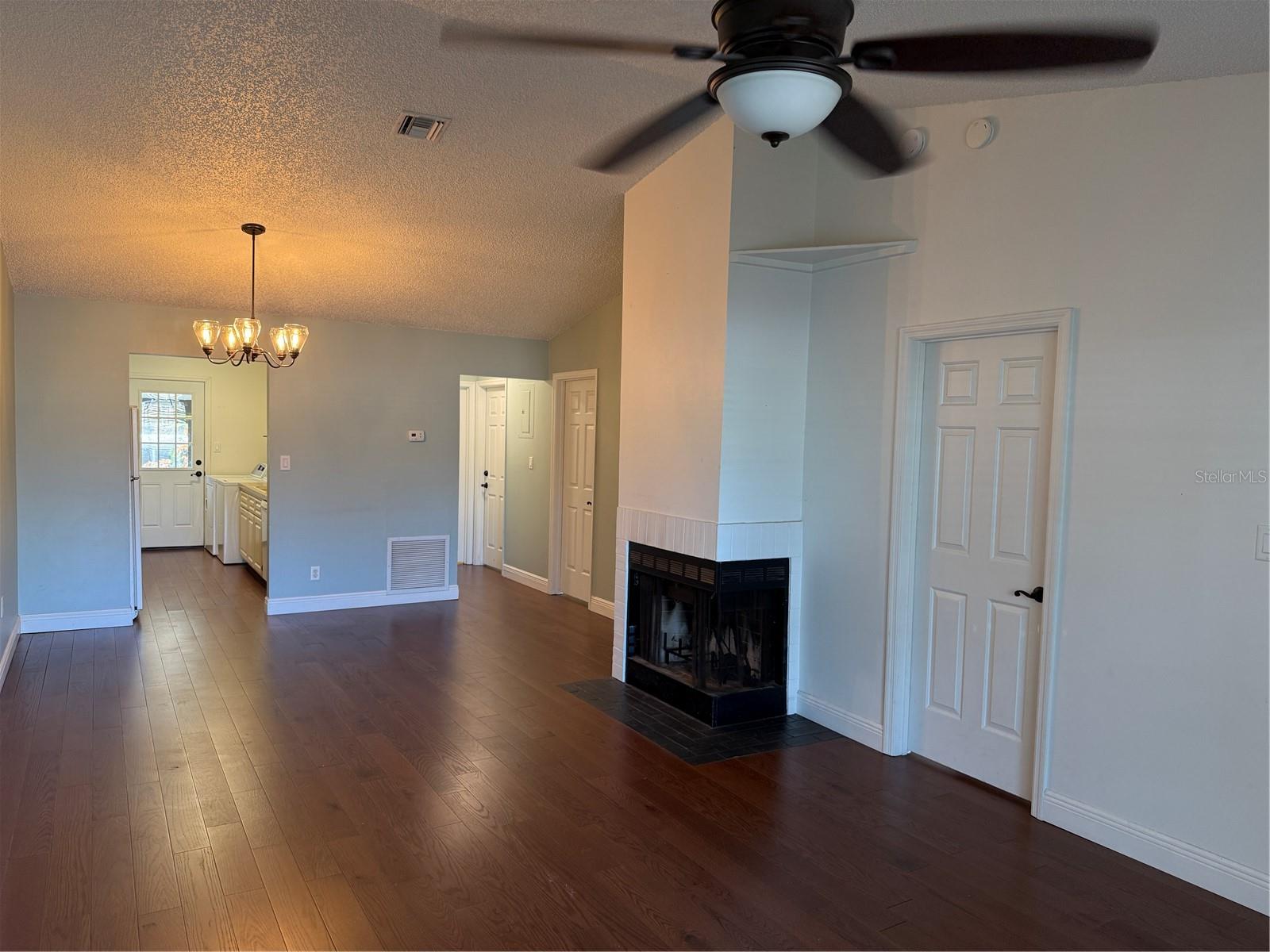 Image 3 of 24 For 1410 Plymouth Avenue