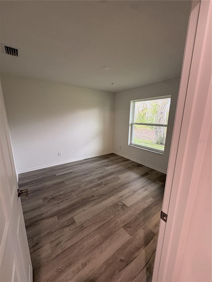 Image 6 of 11 For 2527 6th Avenue Drive E