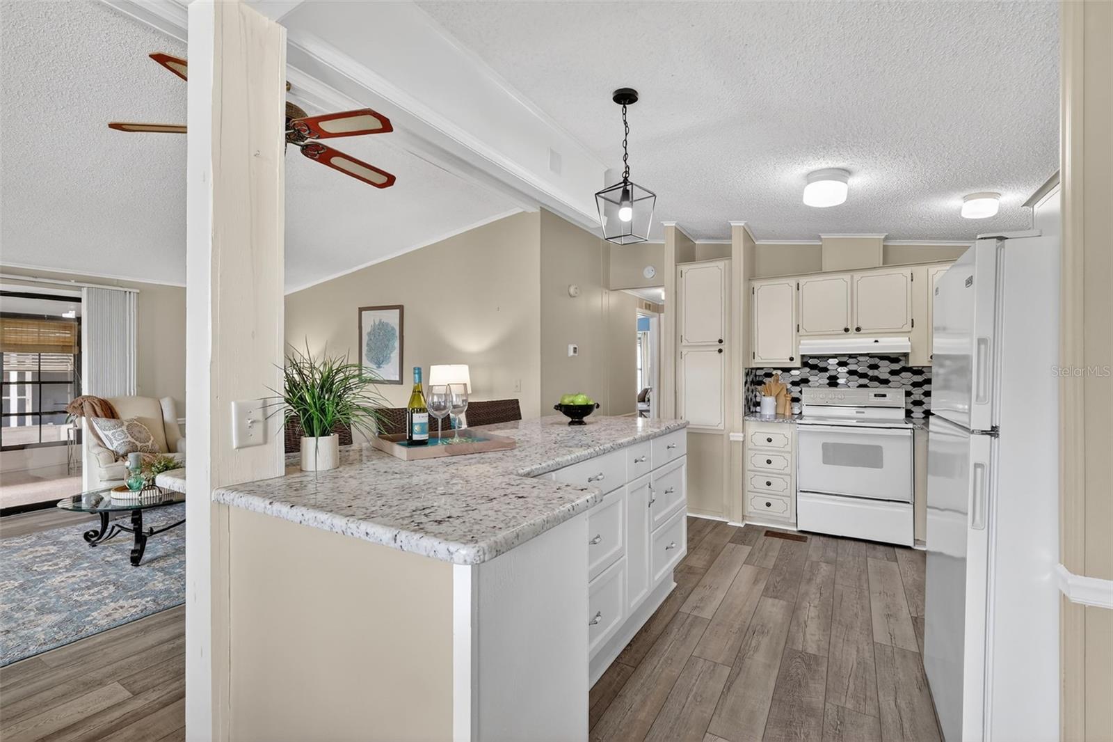 Image 11 of 43 For 953 Orchid Street