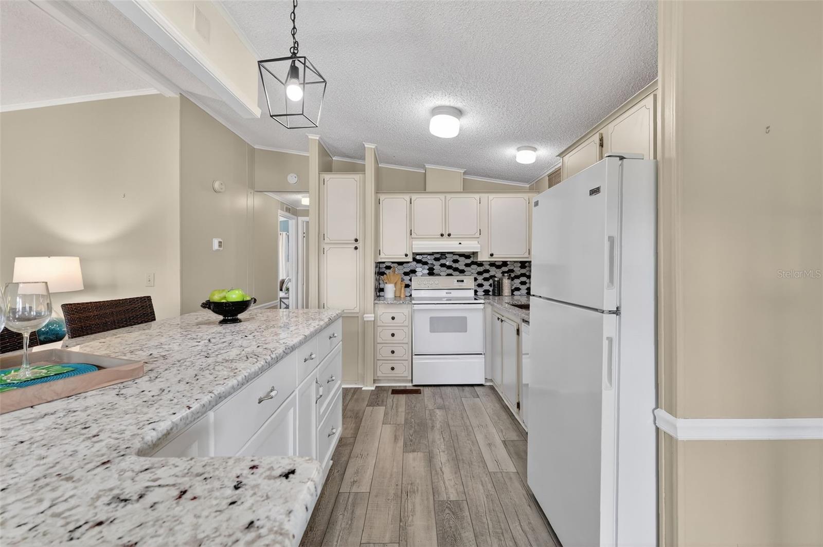 Image 12 of 43 For 953 Orchid Street