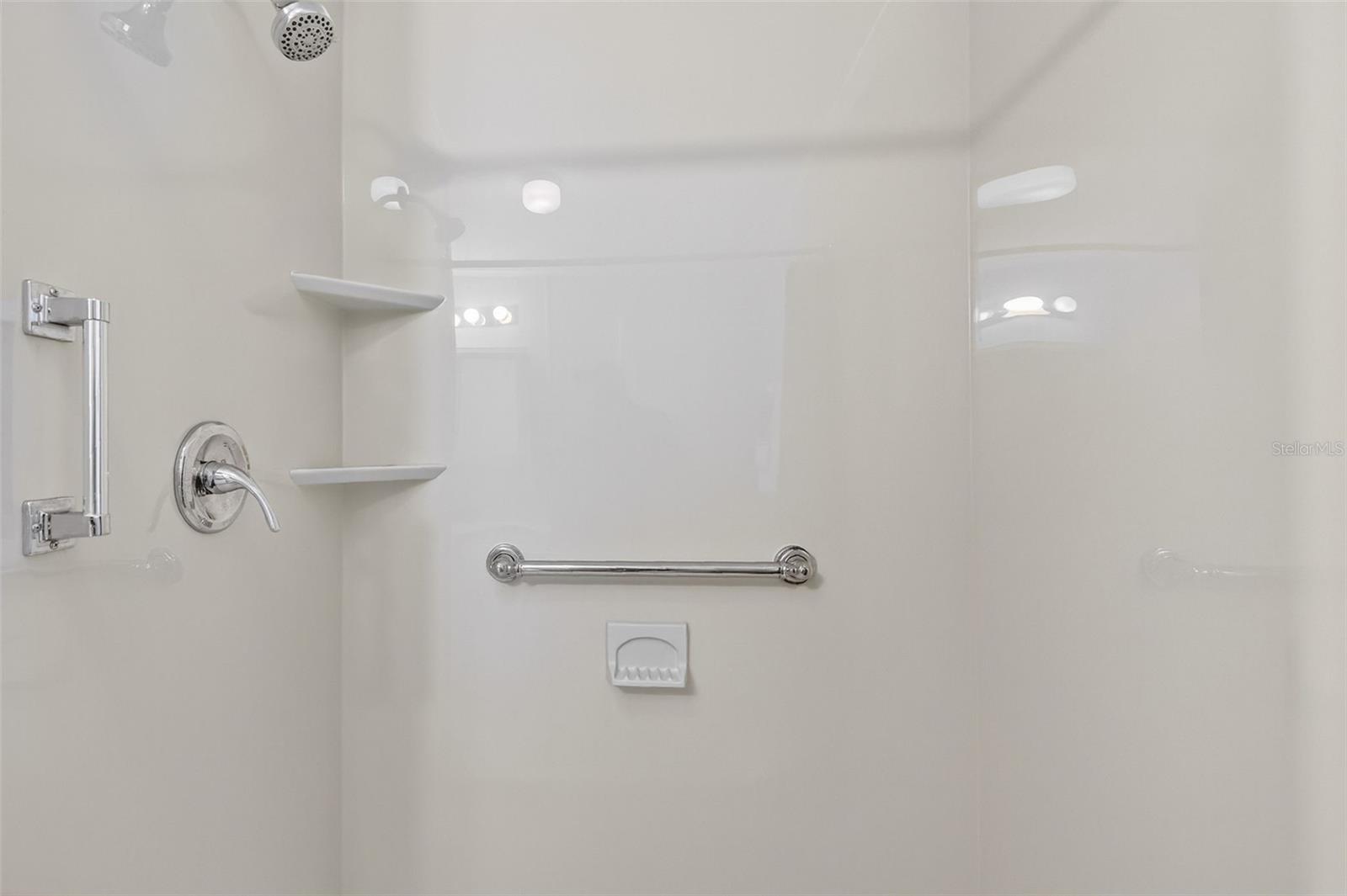 Image 21 of 43 For 953 Orchid Street