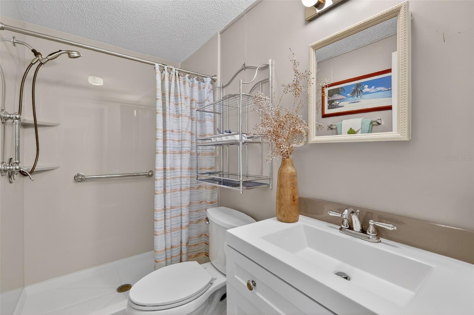 Image 25 of 43 For 953 Orchid Street