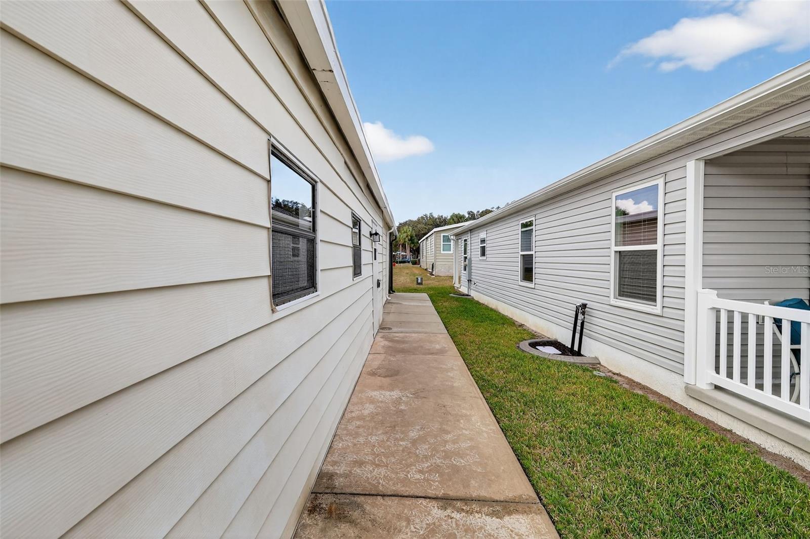 Image 34 of 43 For 953 Orchid Street