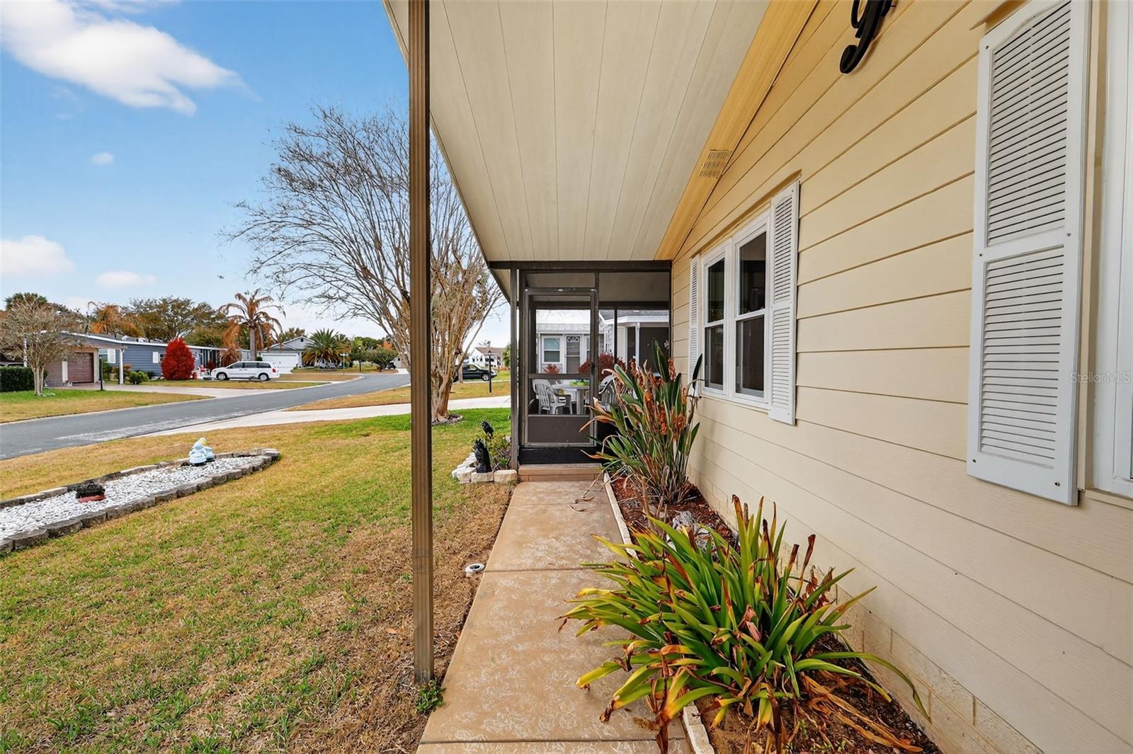 Image 38 of 43 For 953 Orchid Street