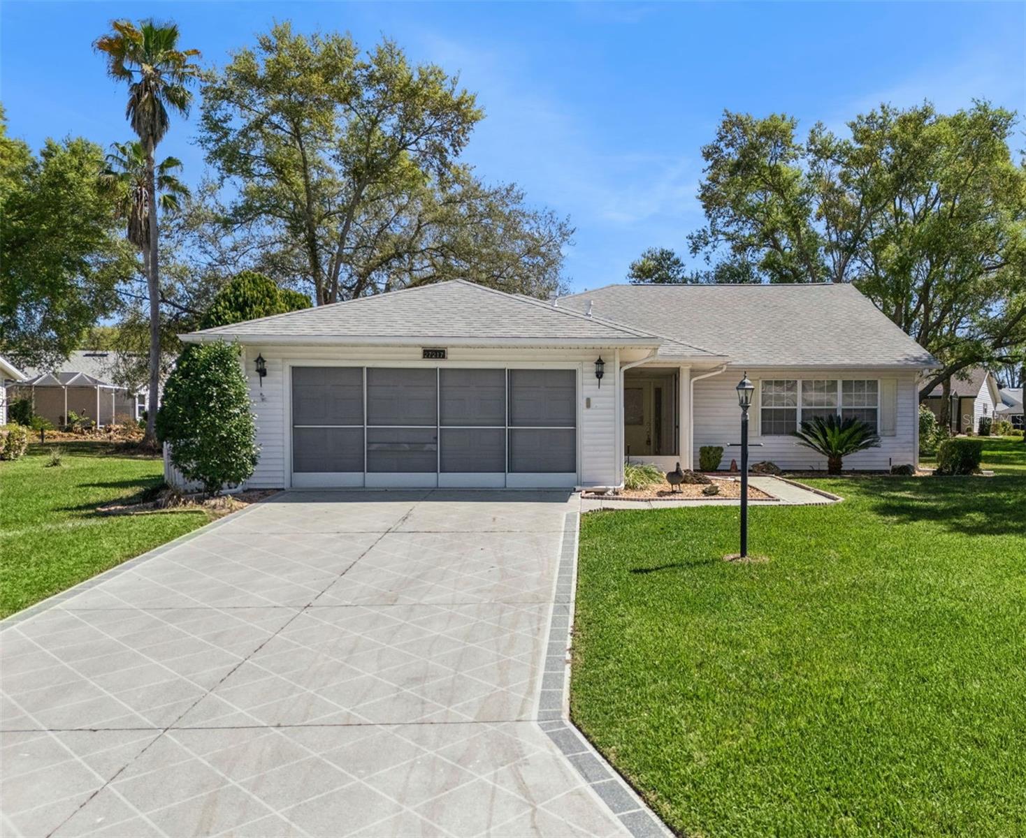 Image 2 of 93 For 27217 Racquet Circle