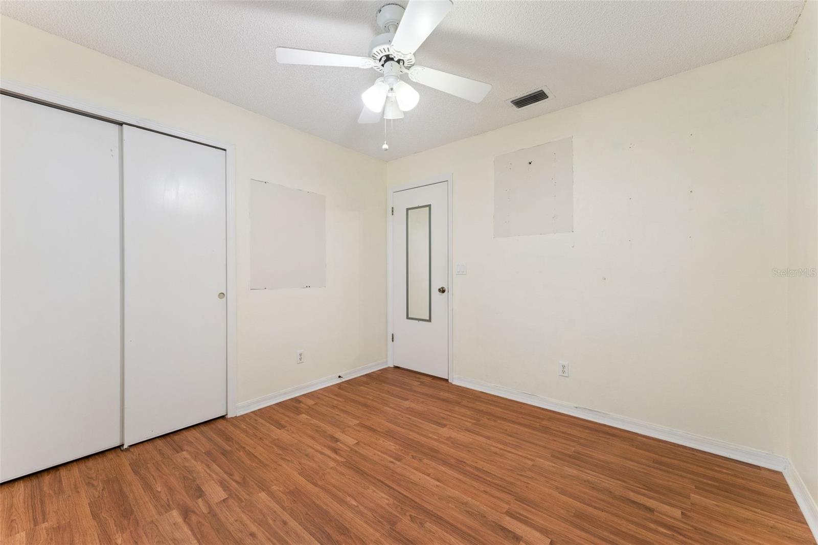 Image 24 of 93 For 27217 Racquet Circle