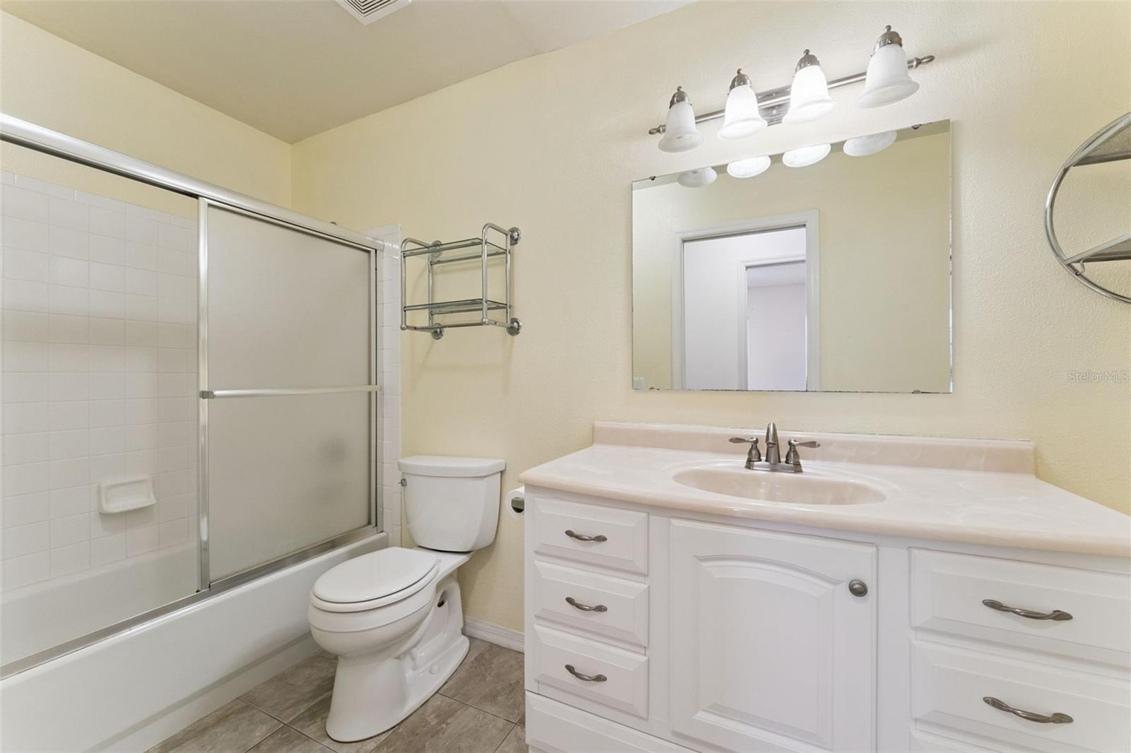 Image 25 of 93 For 27217 Racquet Circle