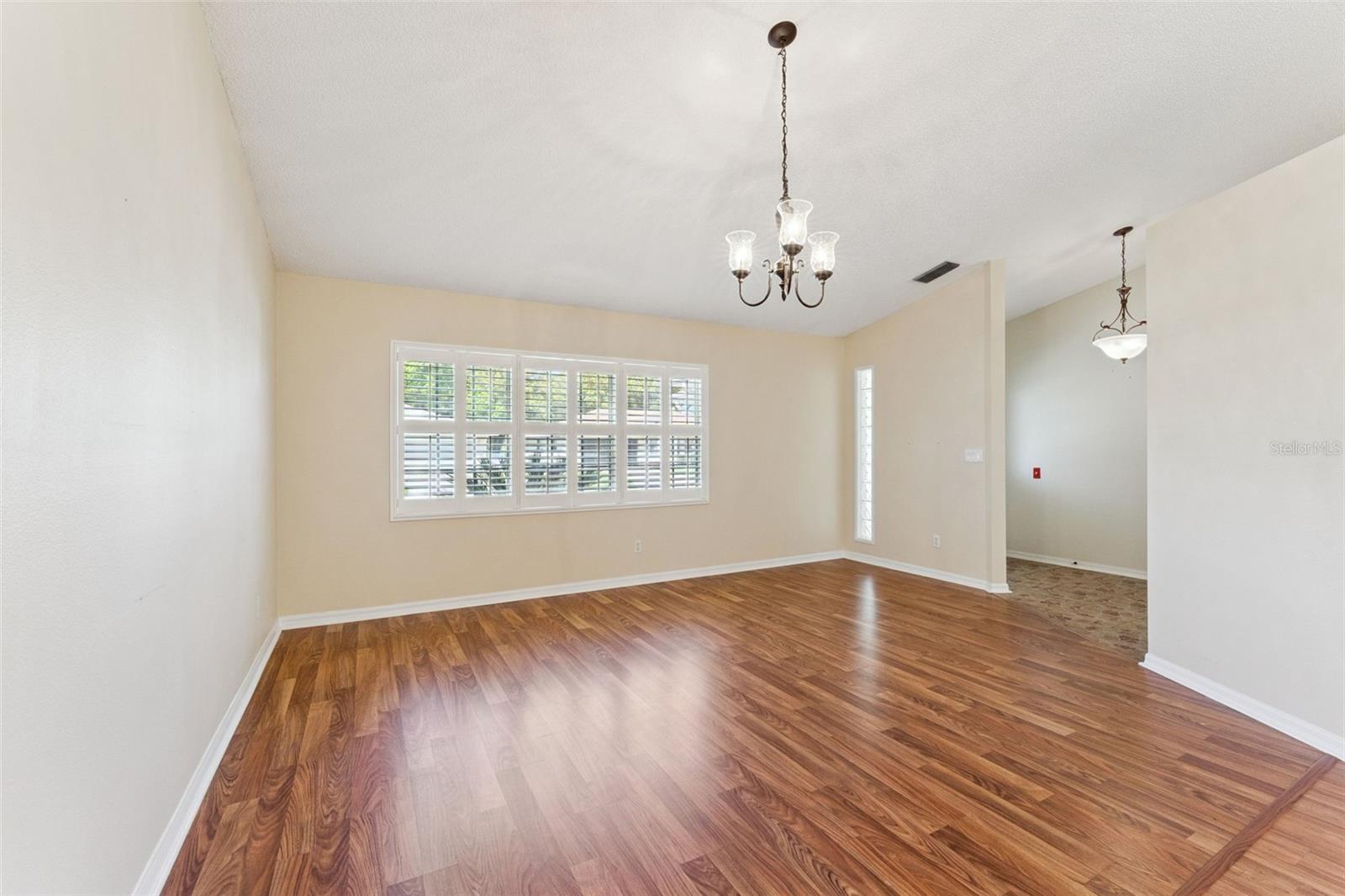 Image 9 of 93 For 27217 Racquet Circle