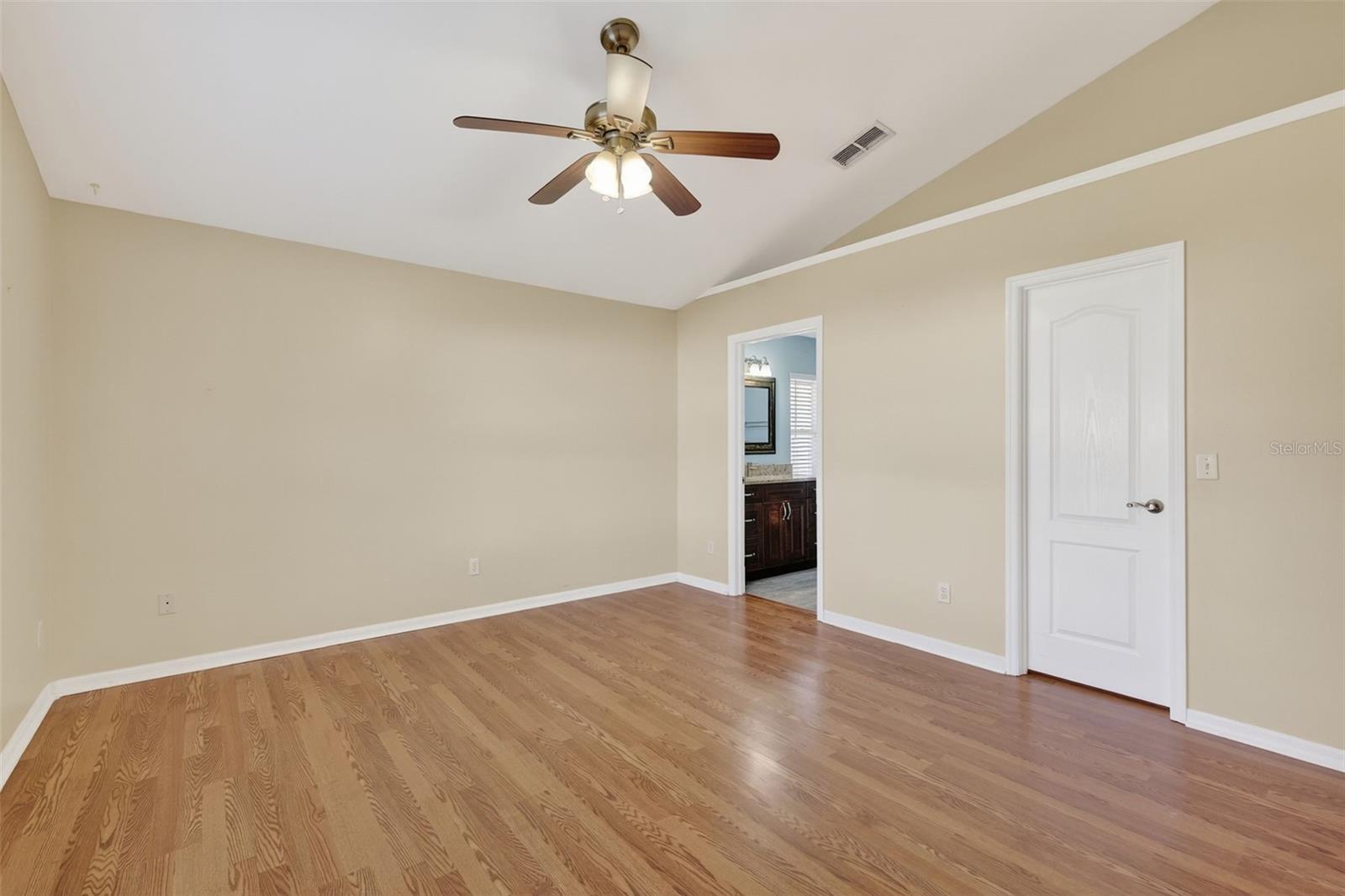 Image 12 of 27 For 959 Forest Hill Dr.