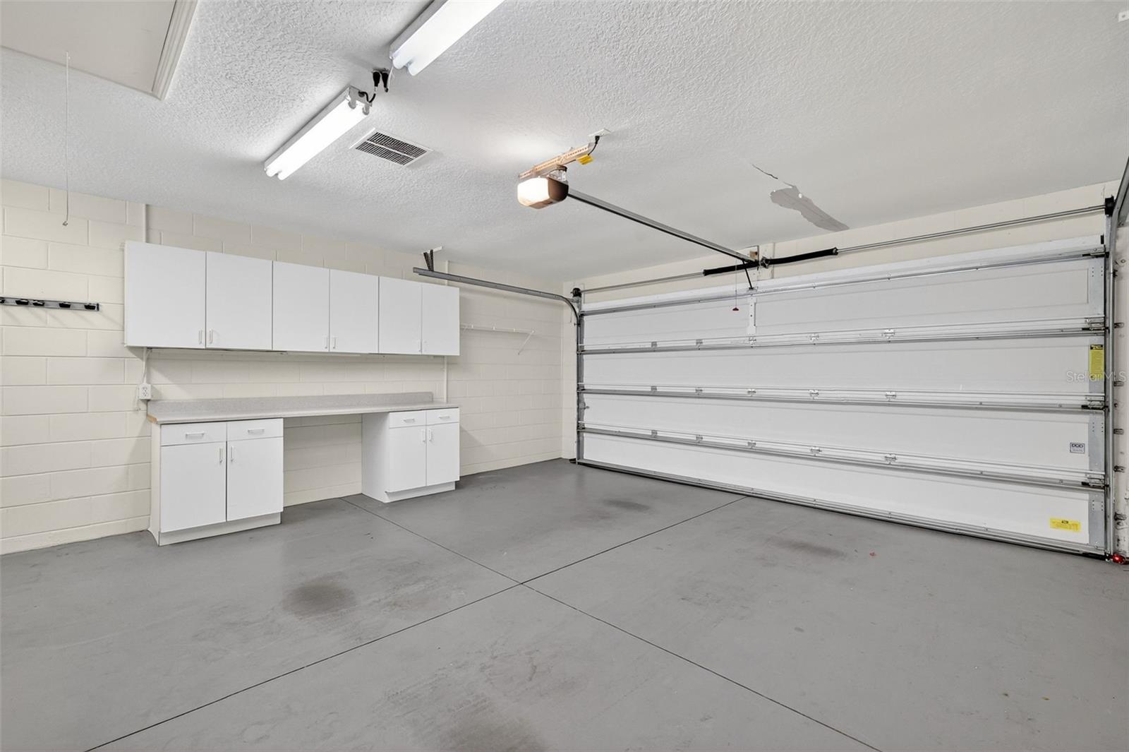 Image 18 of 27 For 959 Forest Hill Dr.