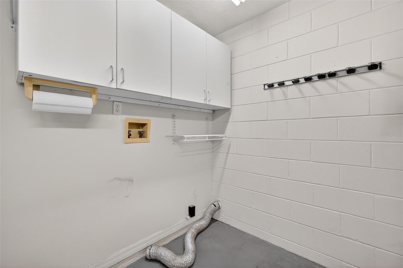 Image 19 of 27 For 959 Forest Hill Dr.