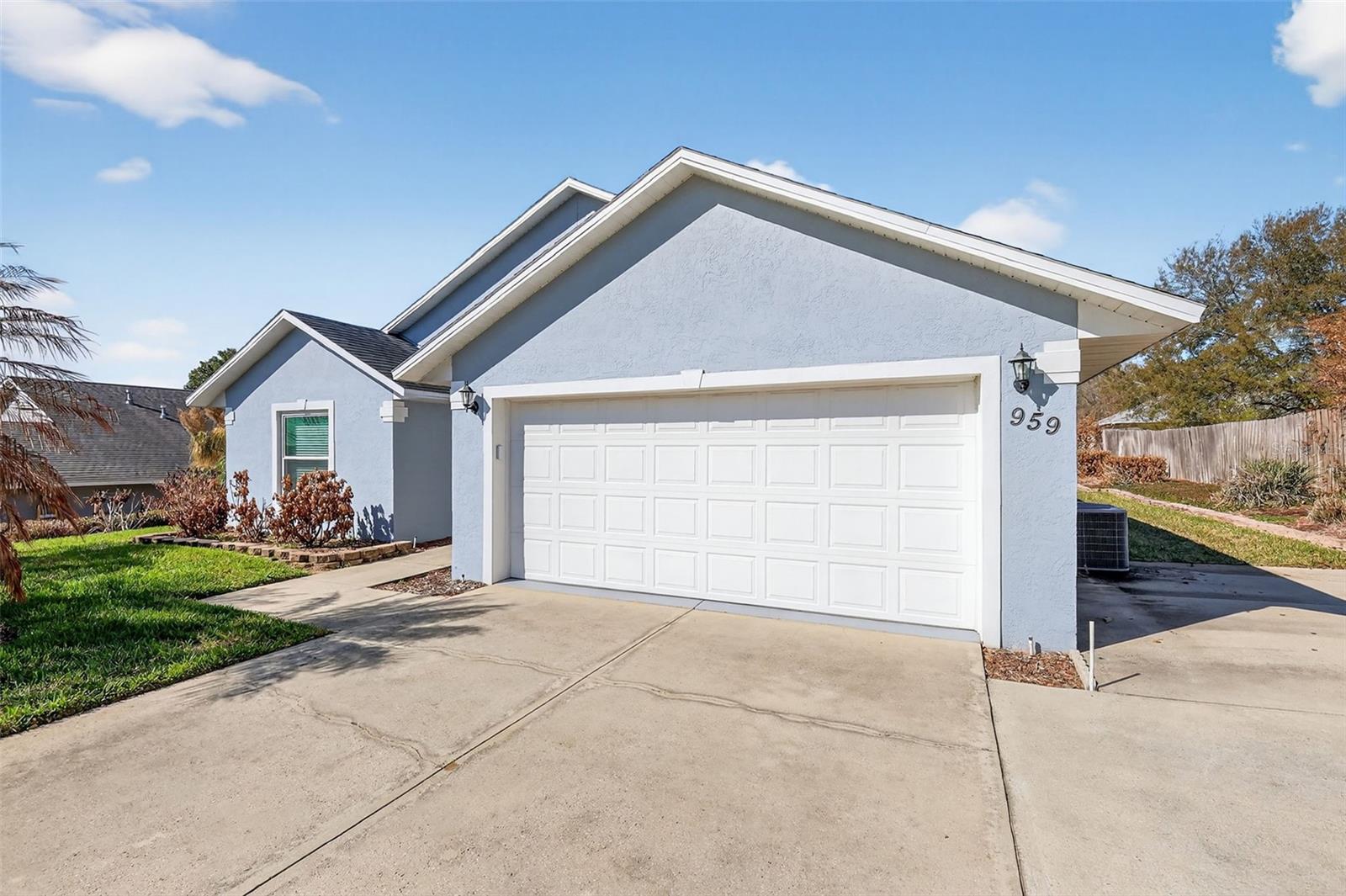 Image 2 of 27 For 959 Forest Hill Dr.