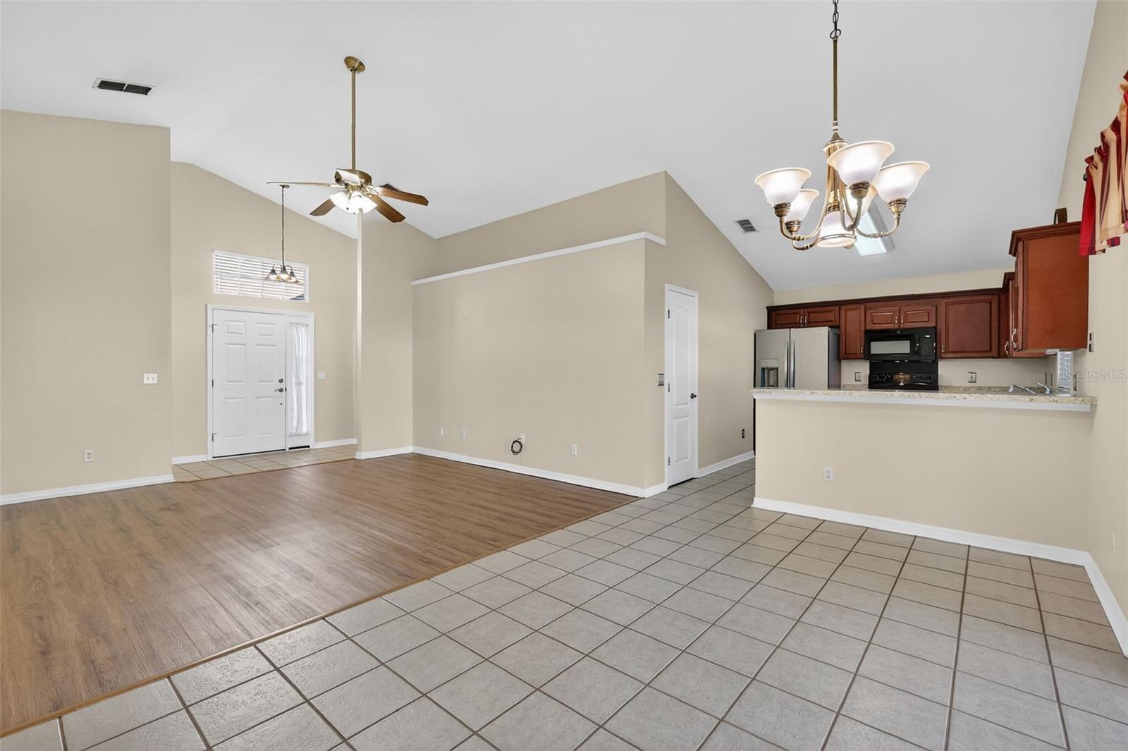 Image 4 of 27 For 959 Forest Hill Dr.