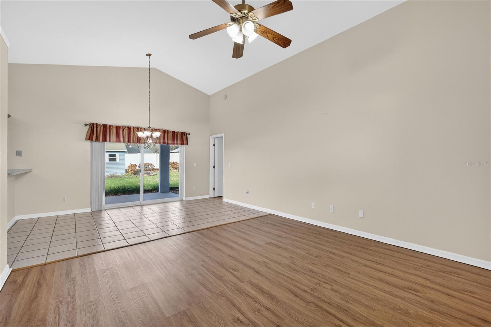 Image 7 of 27 For 959 Forest Hill Dr.