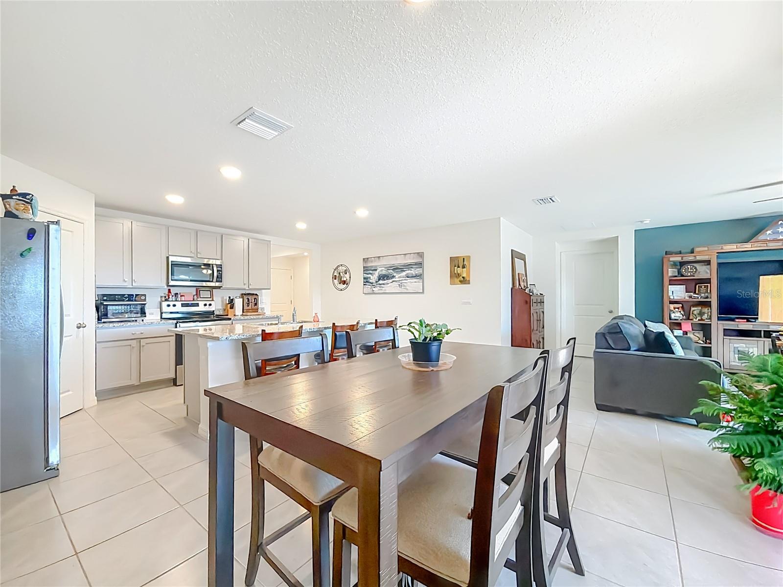 Image 14 of 35 For 662 Fairways View Drive